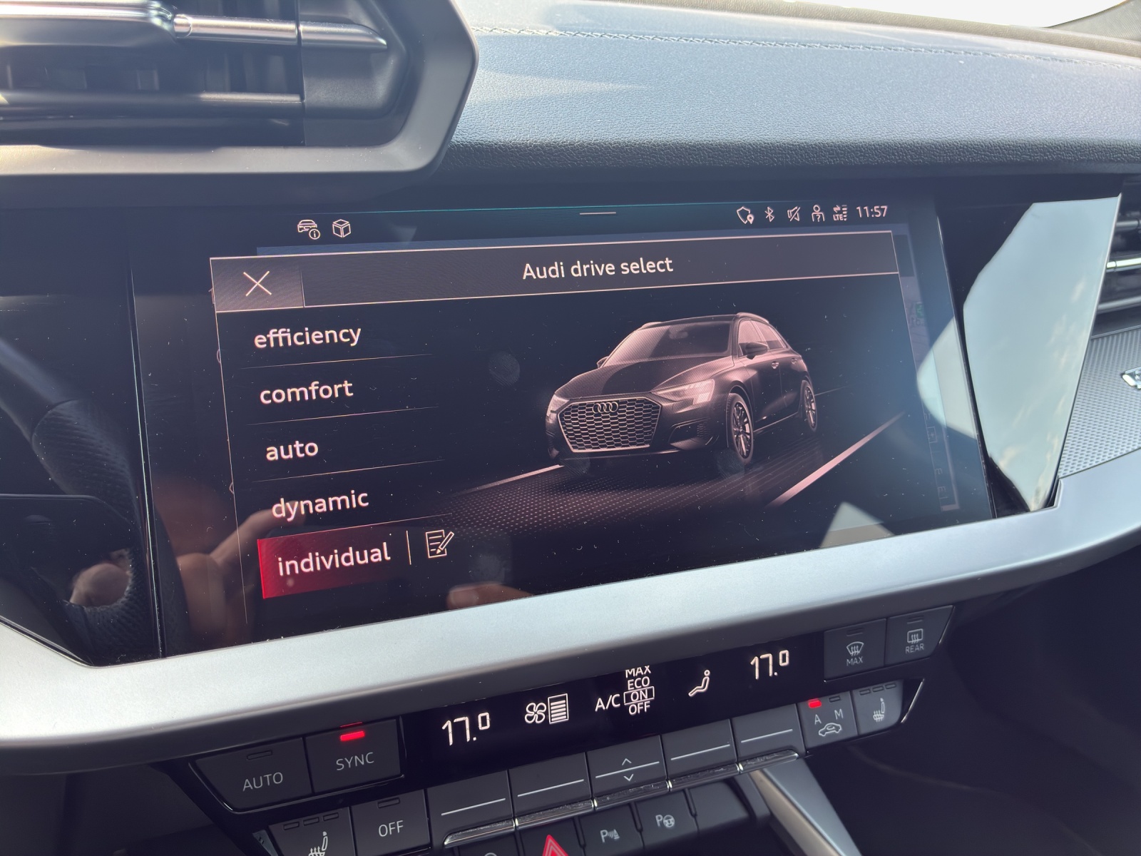 AUDI A3 Sportback 35 TFSI S line Attraction S-tronic-image-15