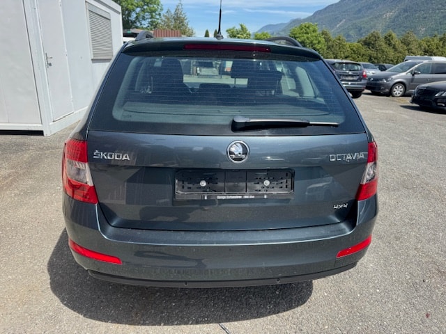 SKODA Octavia Combi 1.8 TSI Ambition 4x4 DSG-image-6