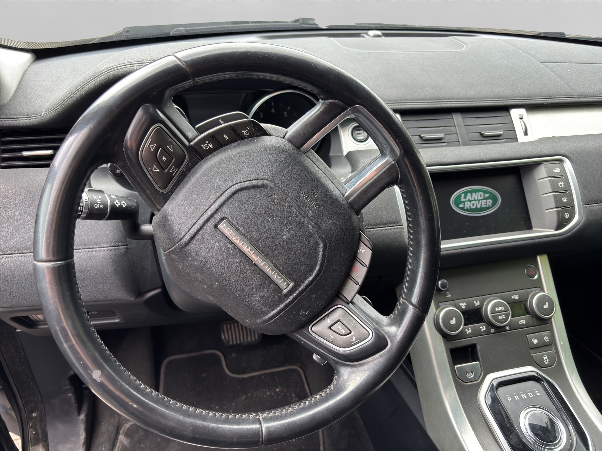 LAND ROVER RANGE ROVER EVOQUE-image-11