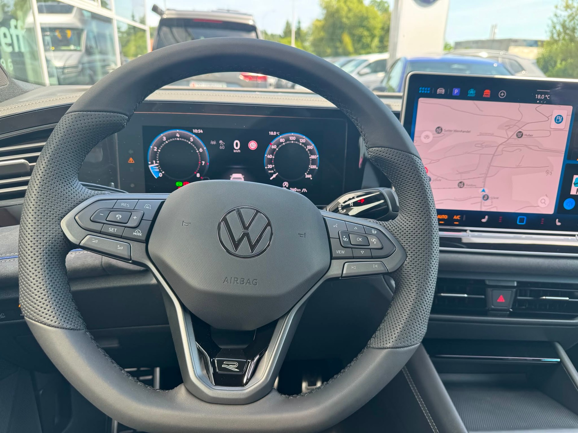 VW Tiguan 2.0 TSI DSG R-Line 4Motion-image-11