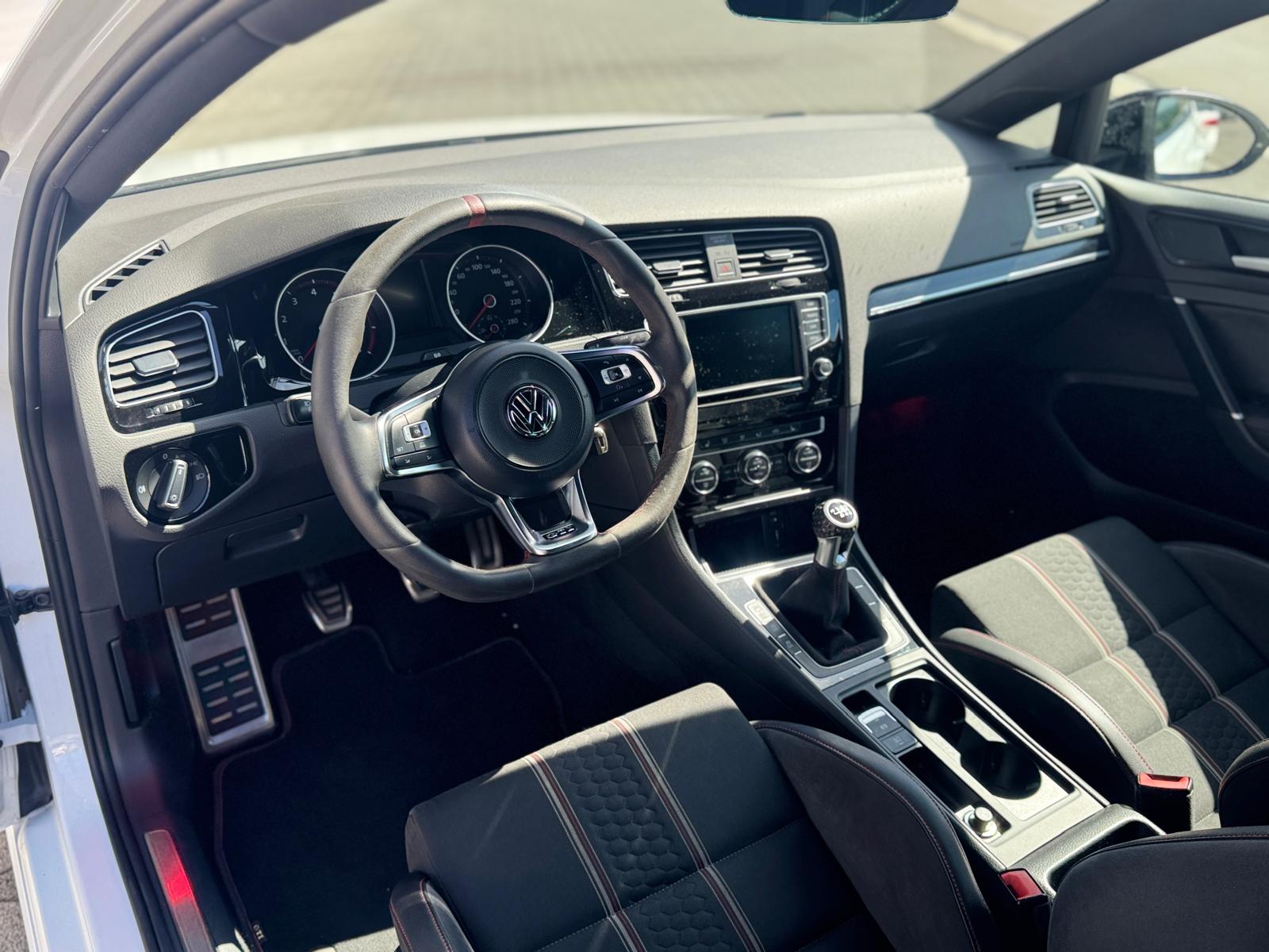 VW Golf 2.0 TSI GTI Clubsport-image-5