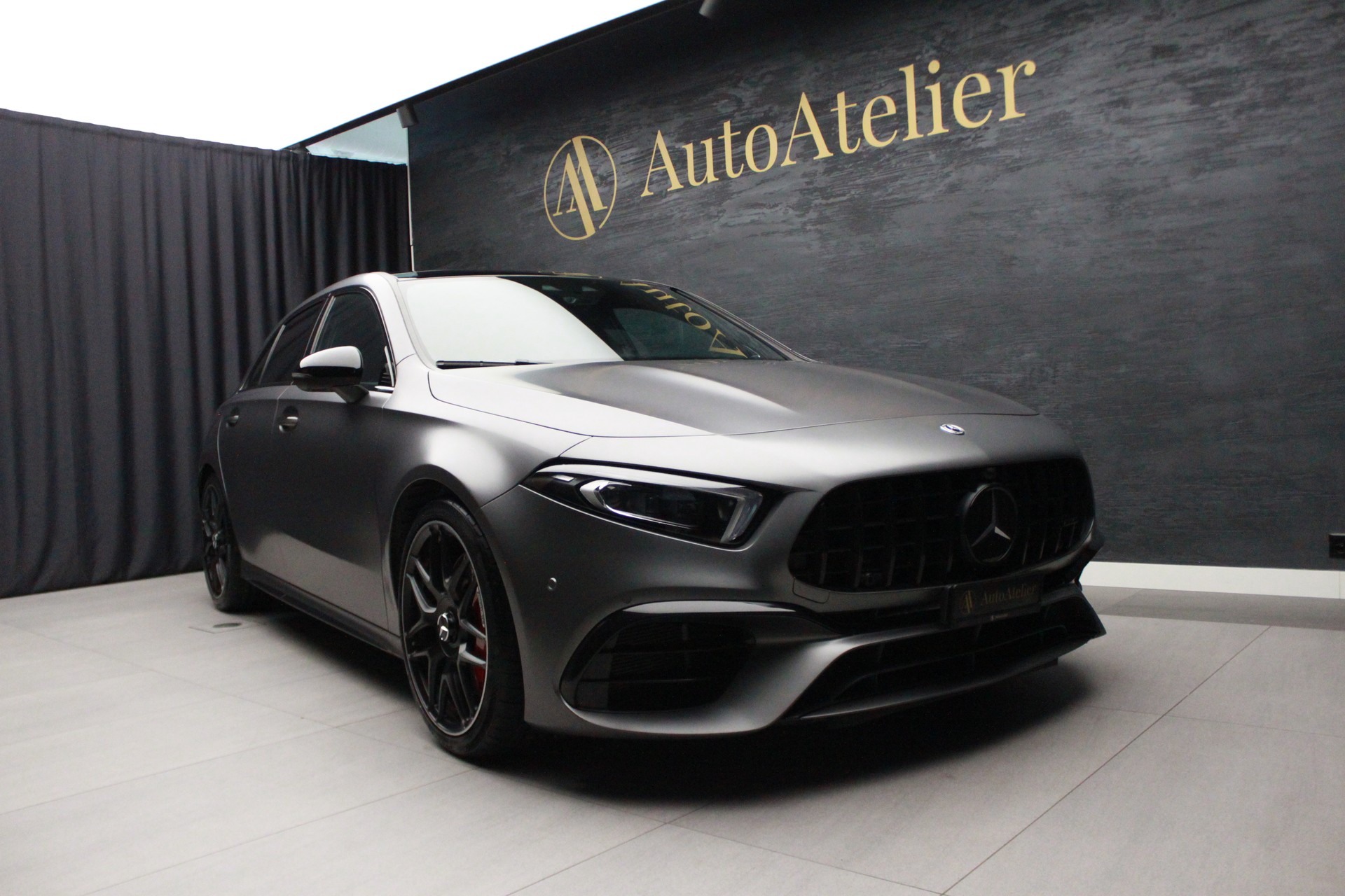 MERCEDES-BENZ A 45 S AMG 4Matic+ Speedshift-showroom-element-2