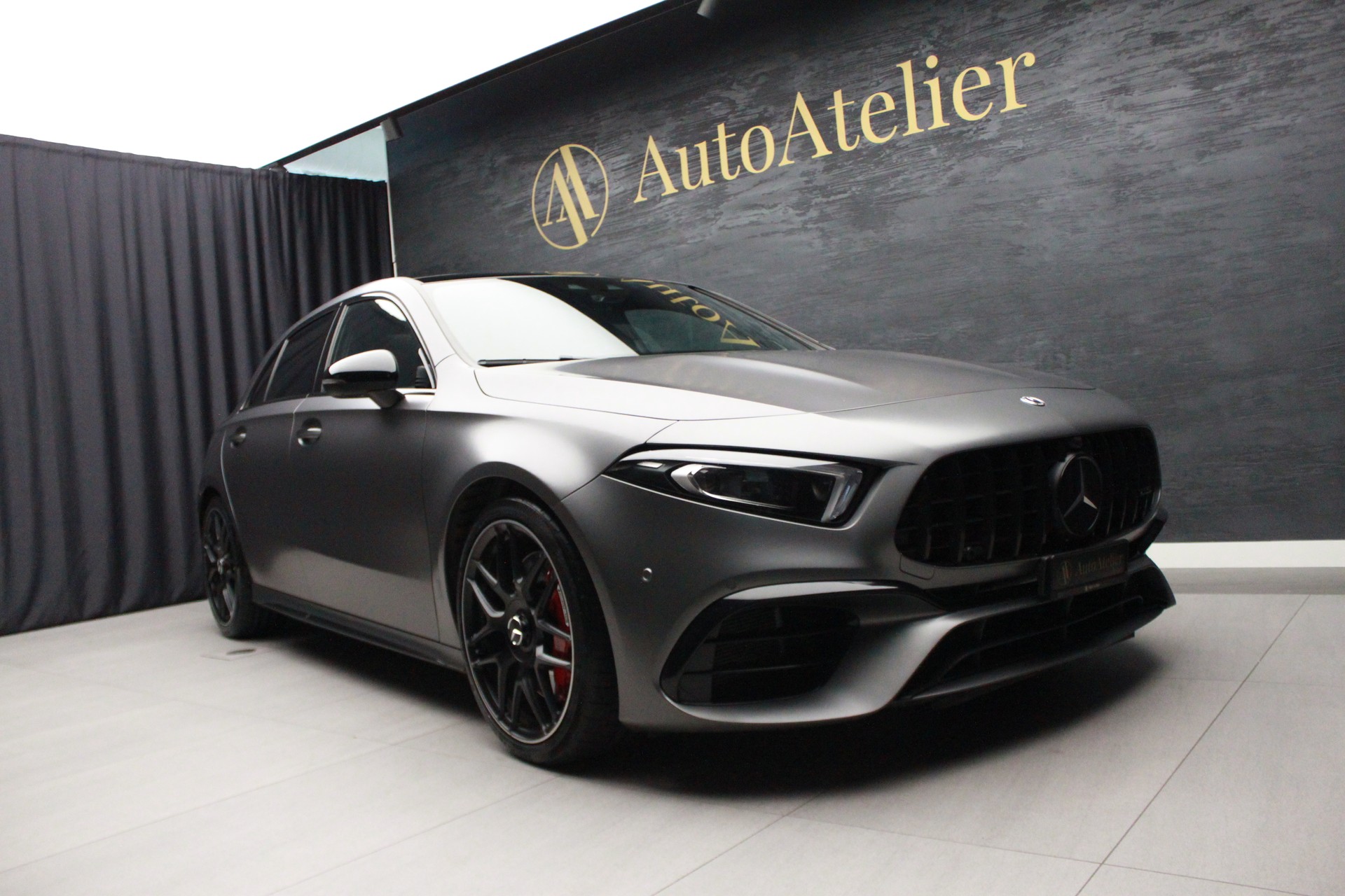 MERCEDES-BENZ A 45 S AMG 4Matic+ Speedshift-showroom-element-1