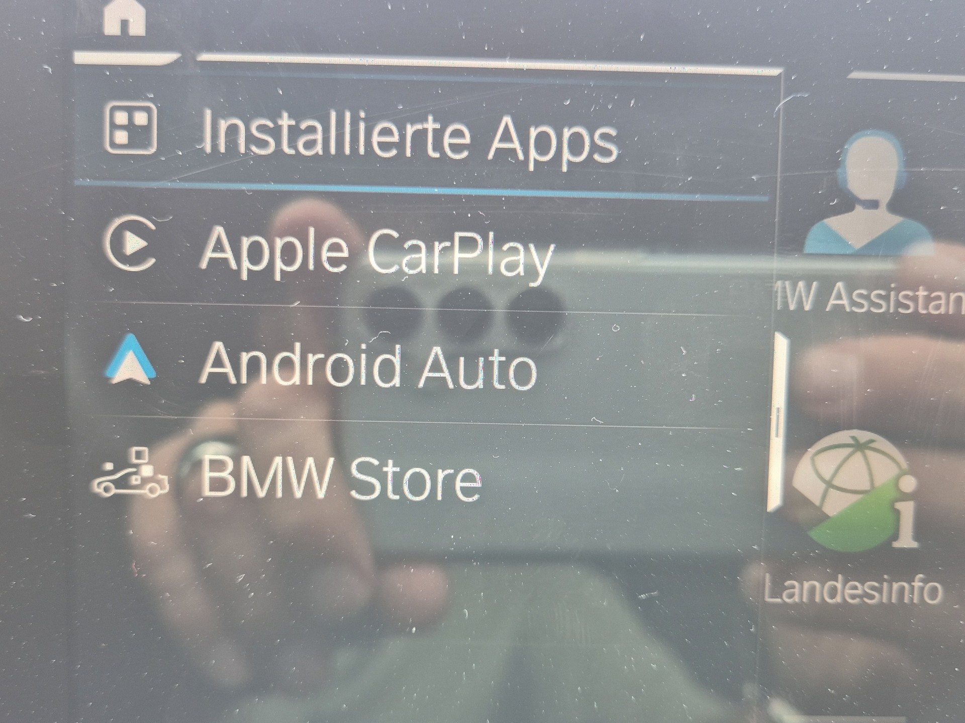 BMW 330e x DriveTouring M Sport Steptronic-image-19