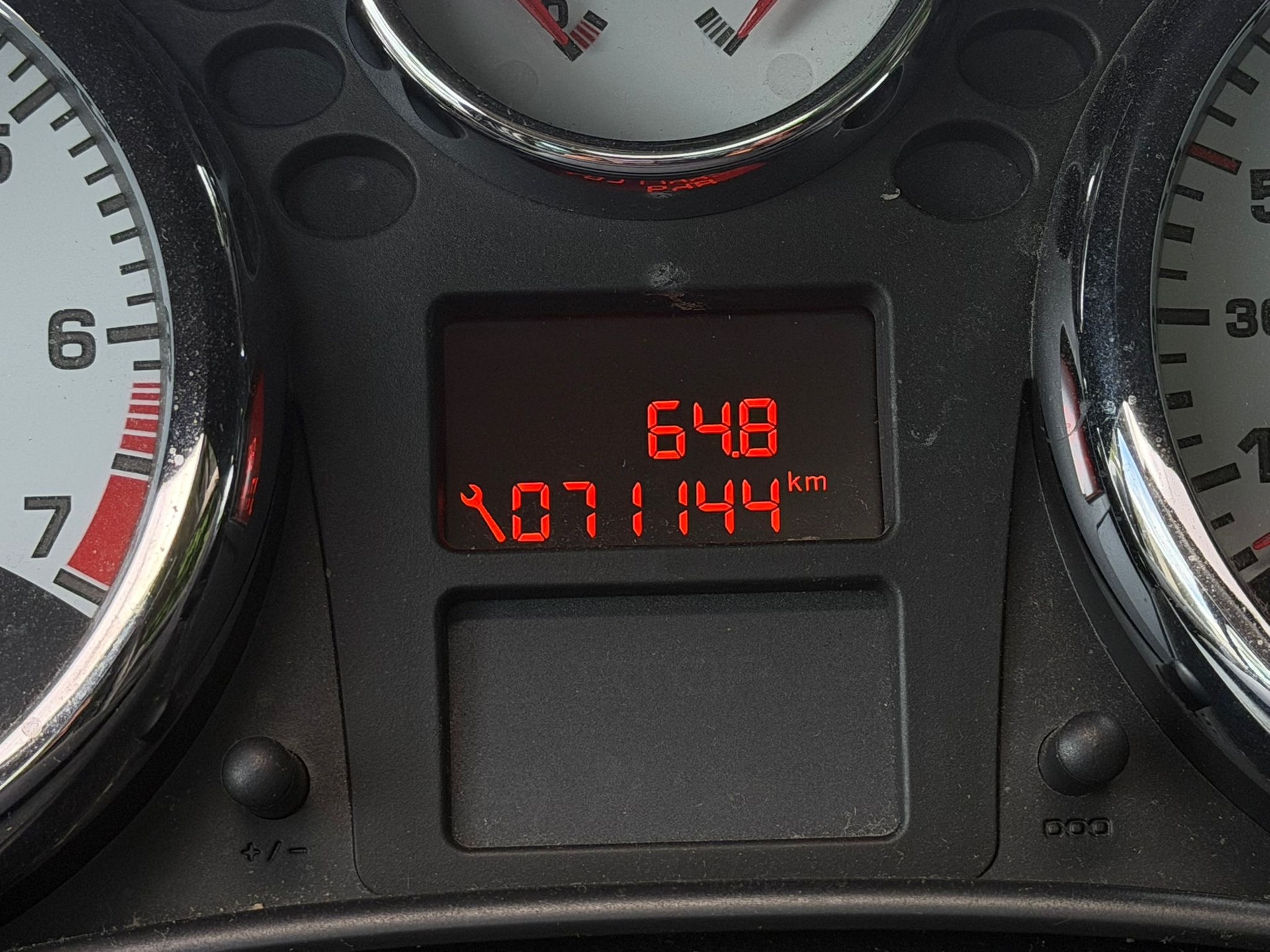 PEUGEOT 207 SW 1.6 16V Sport Automatic-image-2