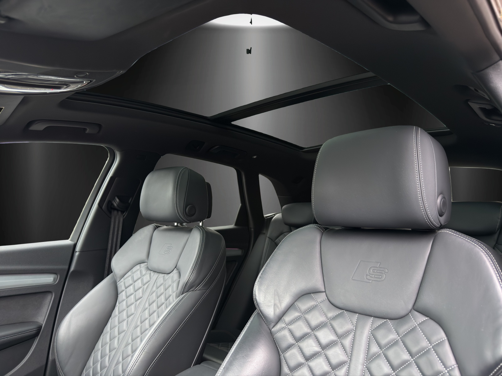 AUDI Q5 45 TFSI S-line quattro S-tronic-image-15