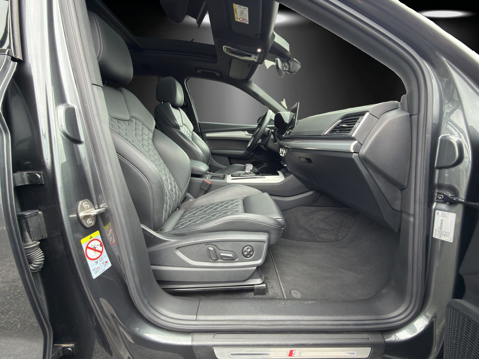 AUDI Q5 45 TFSI S-line quattro S-tronic-image-8