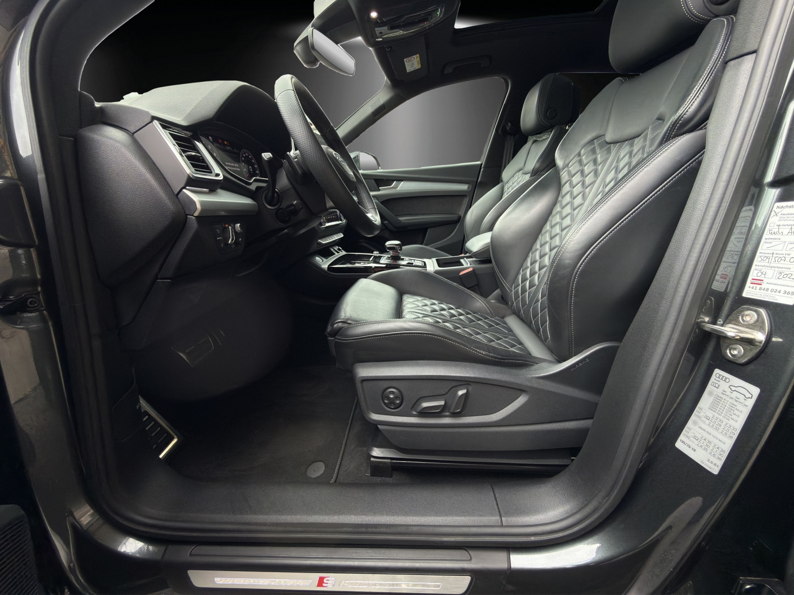 AUDI Q5 45 TFSI S-line quattro S-tronic-image-9