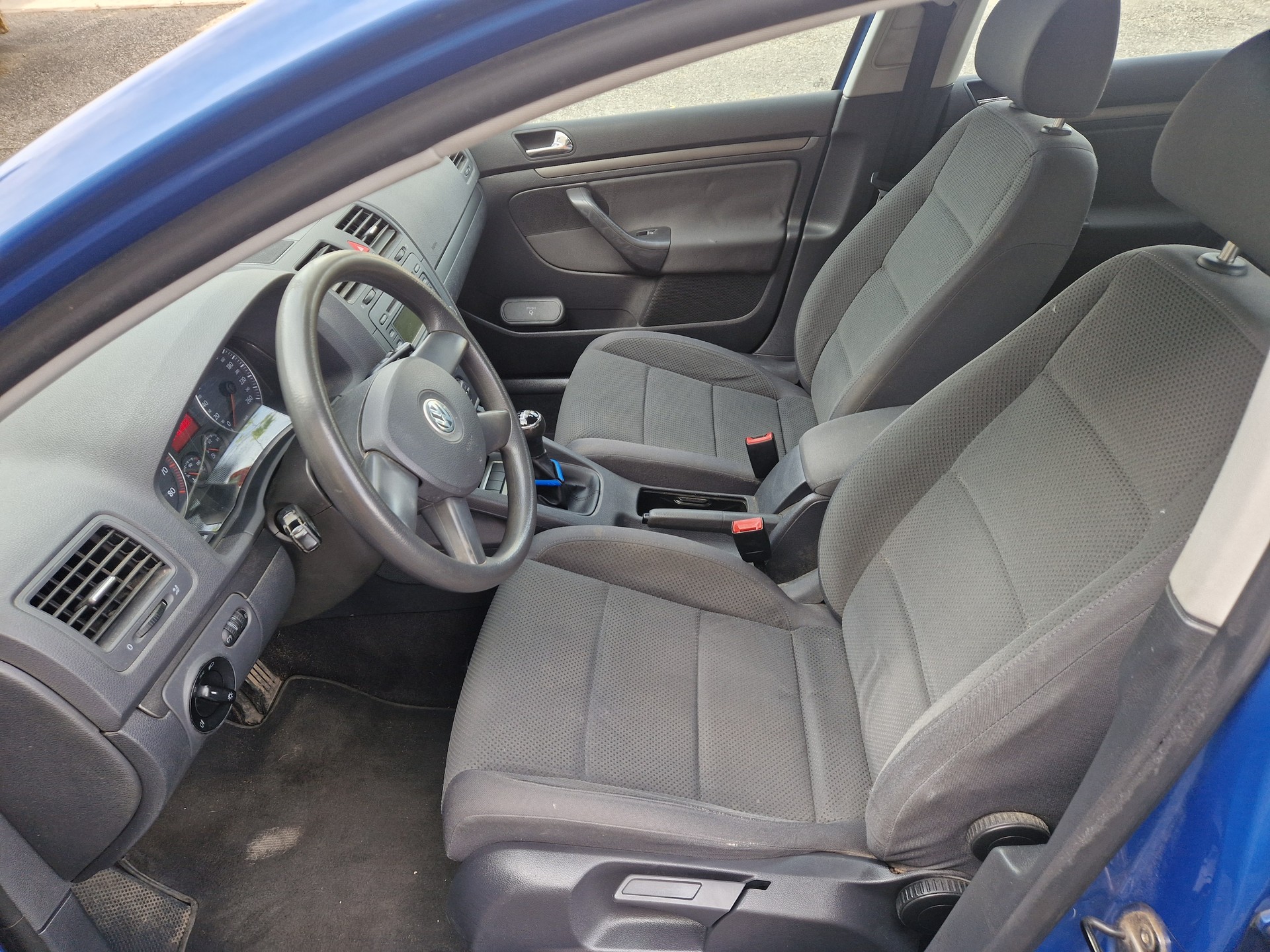 VW Golf 2.0 FSI Comfortline-image-9