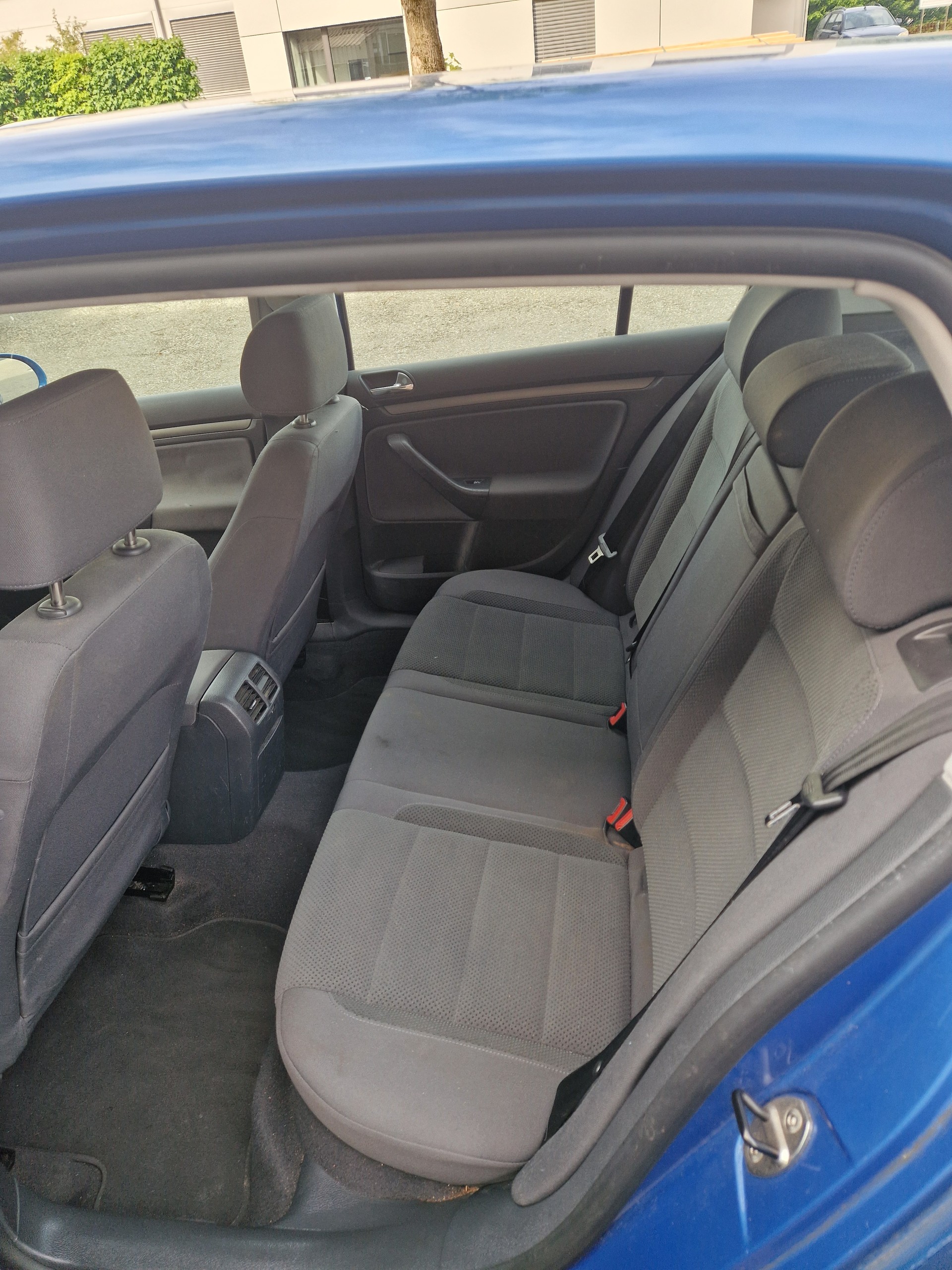 VW Golf 2.0 FSI Comfortline-image-11