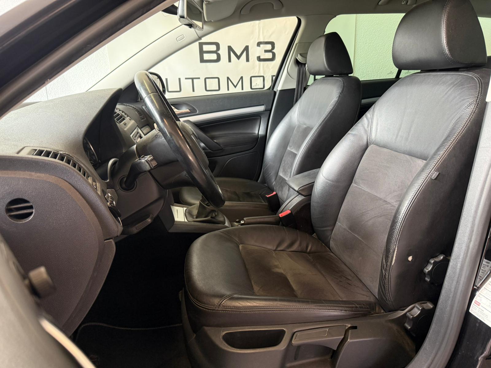 SKODA Octavia Combi 1.8 TSI Scout 4x4 + 1.5T AHK-image-7