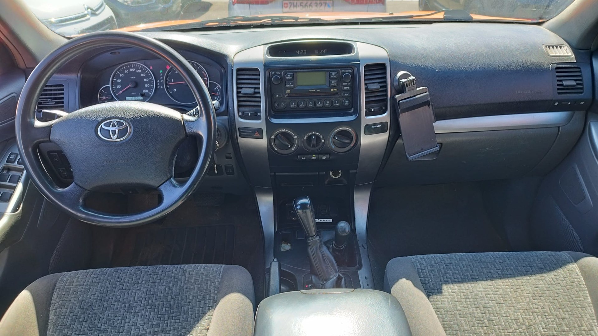 TOYOTA Land Cruiser 3.0 TD Linea Terra-image-15