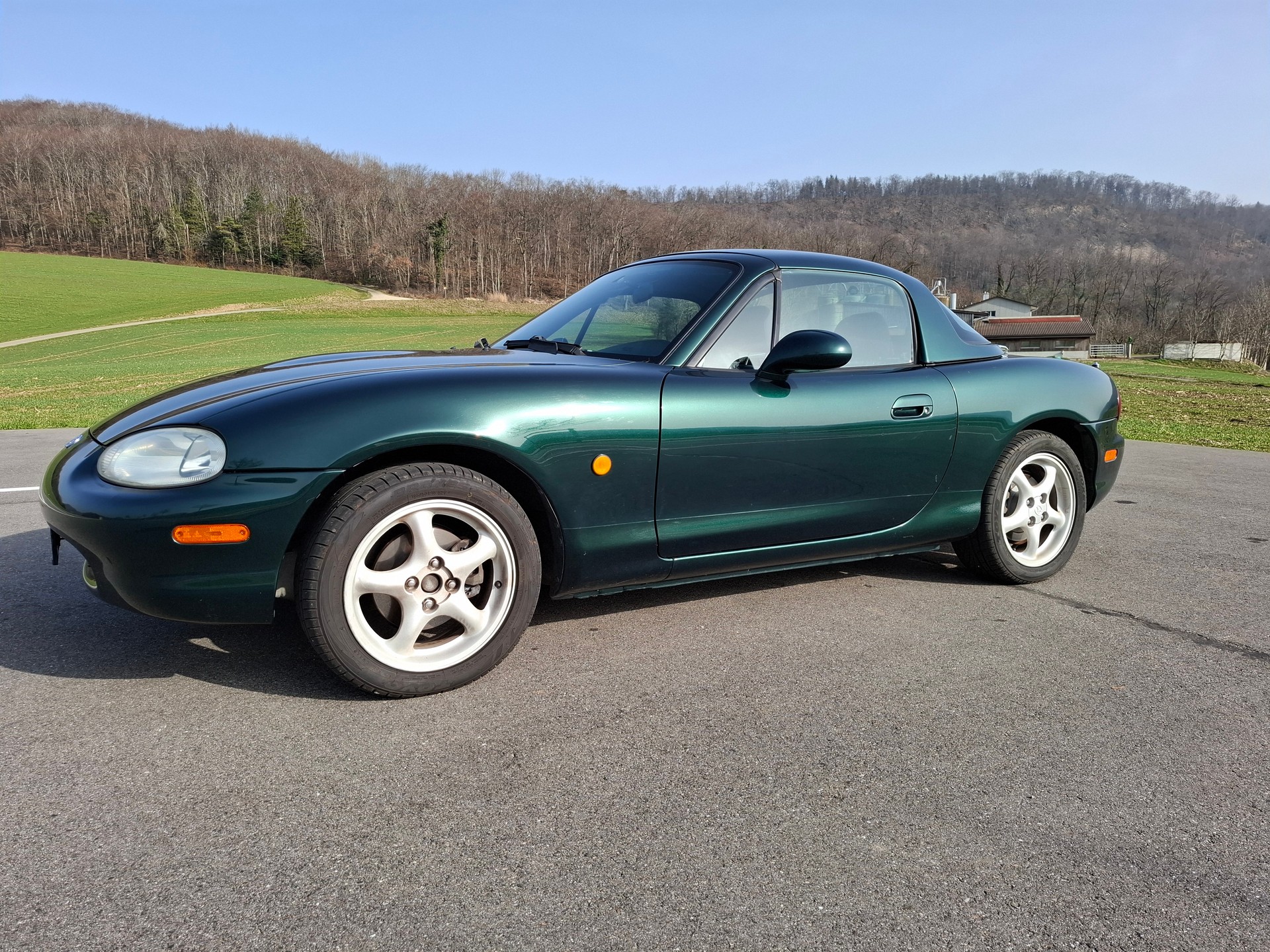 MAZDA 1.6 Youngster-image-0