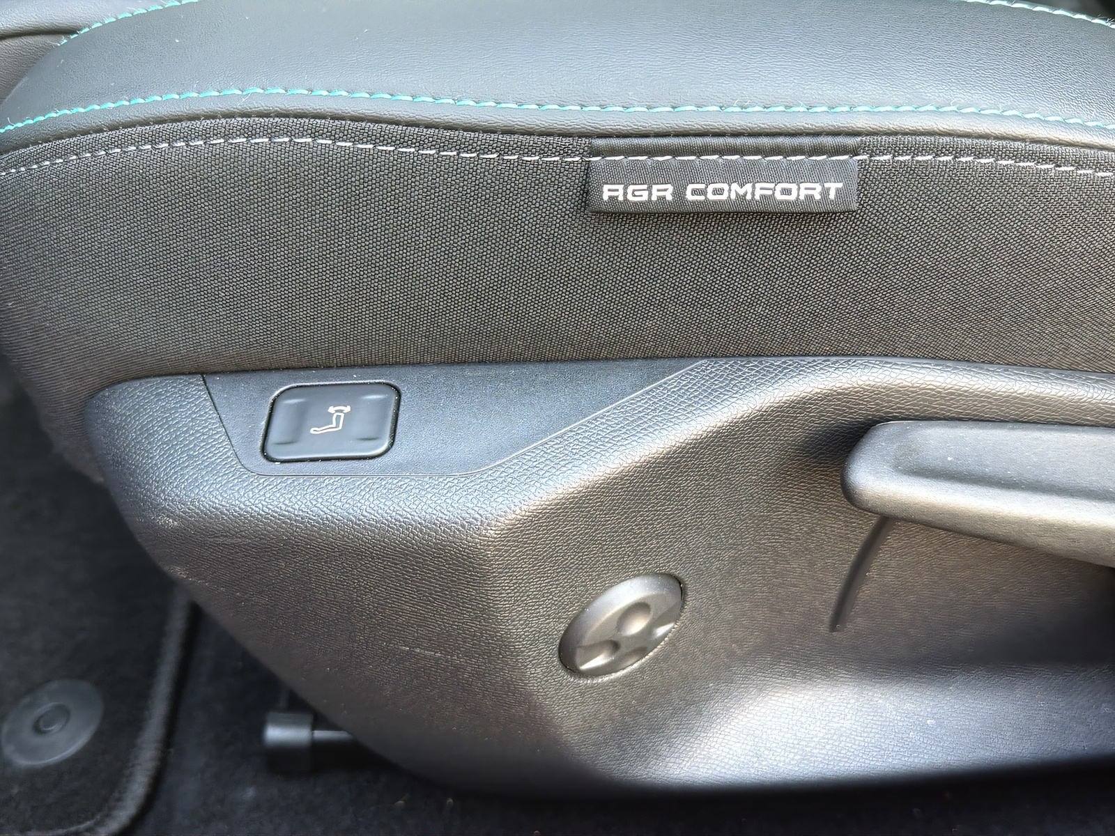 PEUGEOT 308 1.6 PHEV 180 Allure-image-16