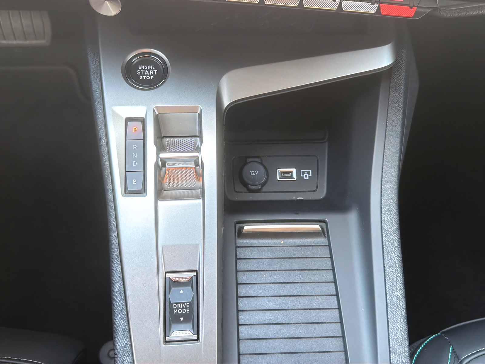 PEUGEOT 308 1.6 PHEV 180 Allure-image-15
