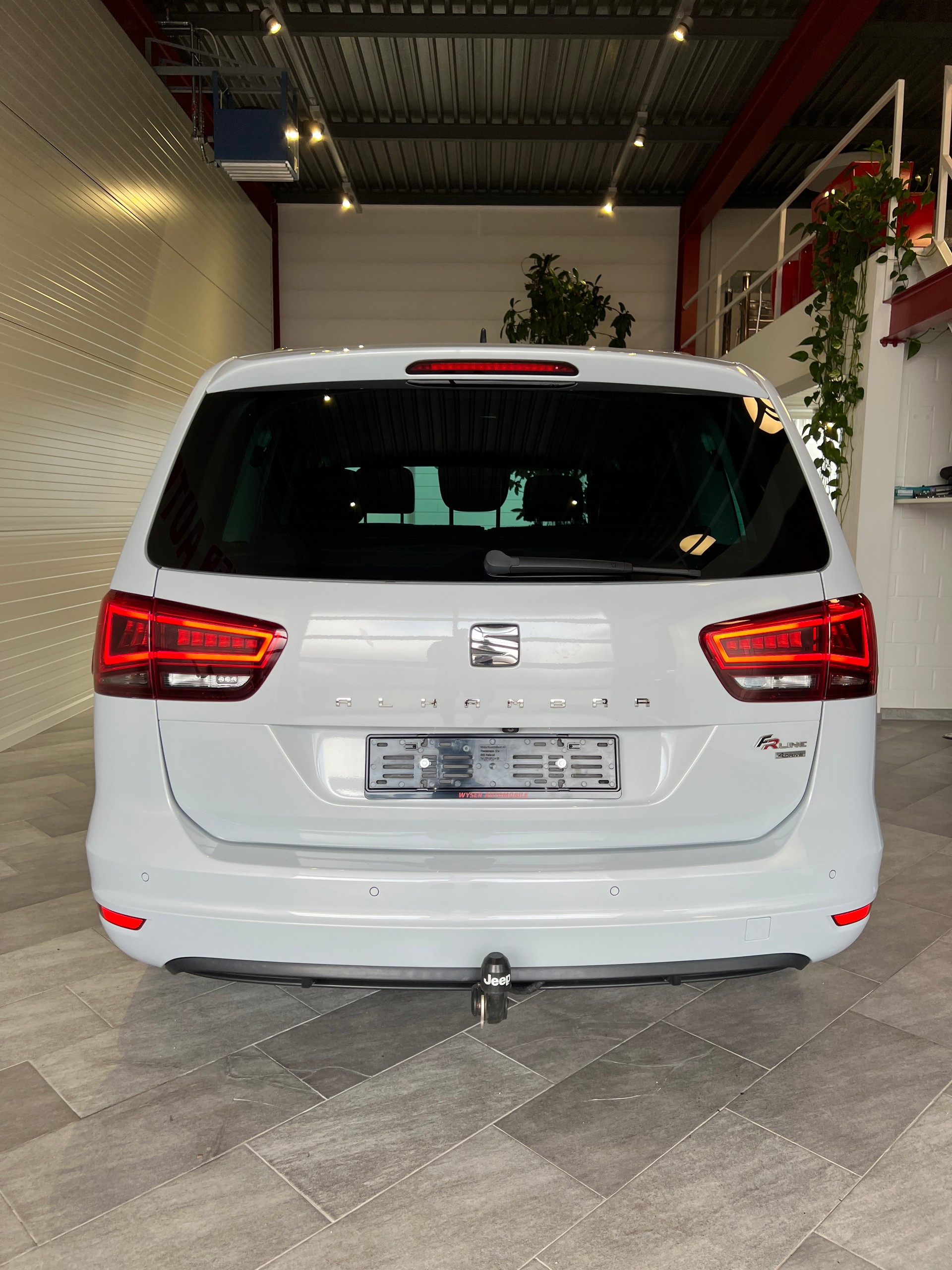 SEAT Alhambra 2.0 TDI FR Line 4Drive-image-4