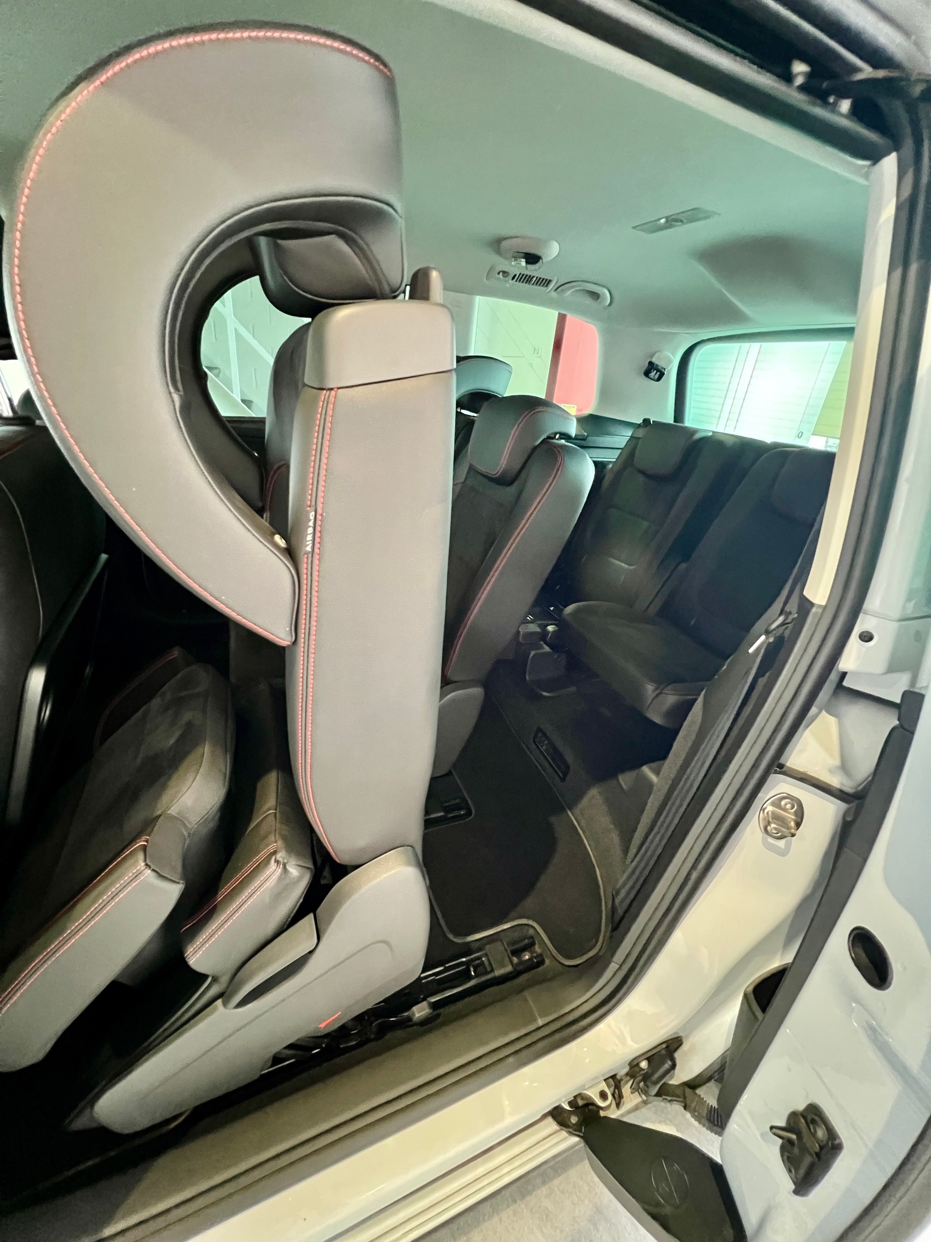 SEAT Alhambra 2.0 TDI FR Line 4Drive-image-17