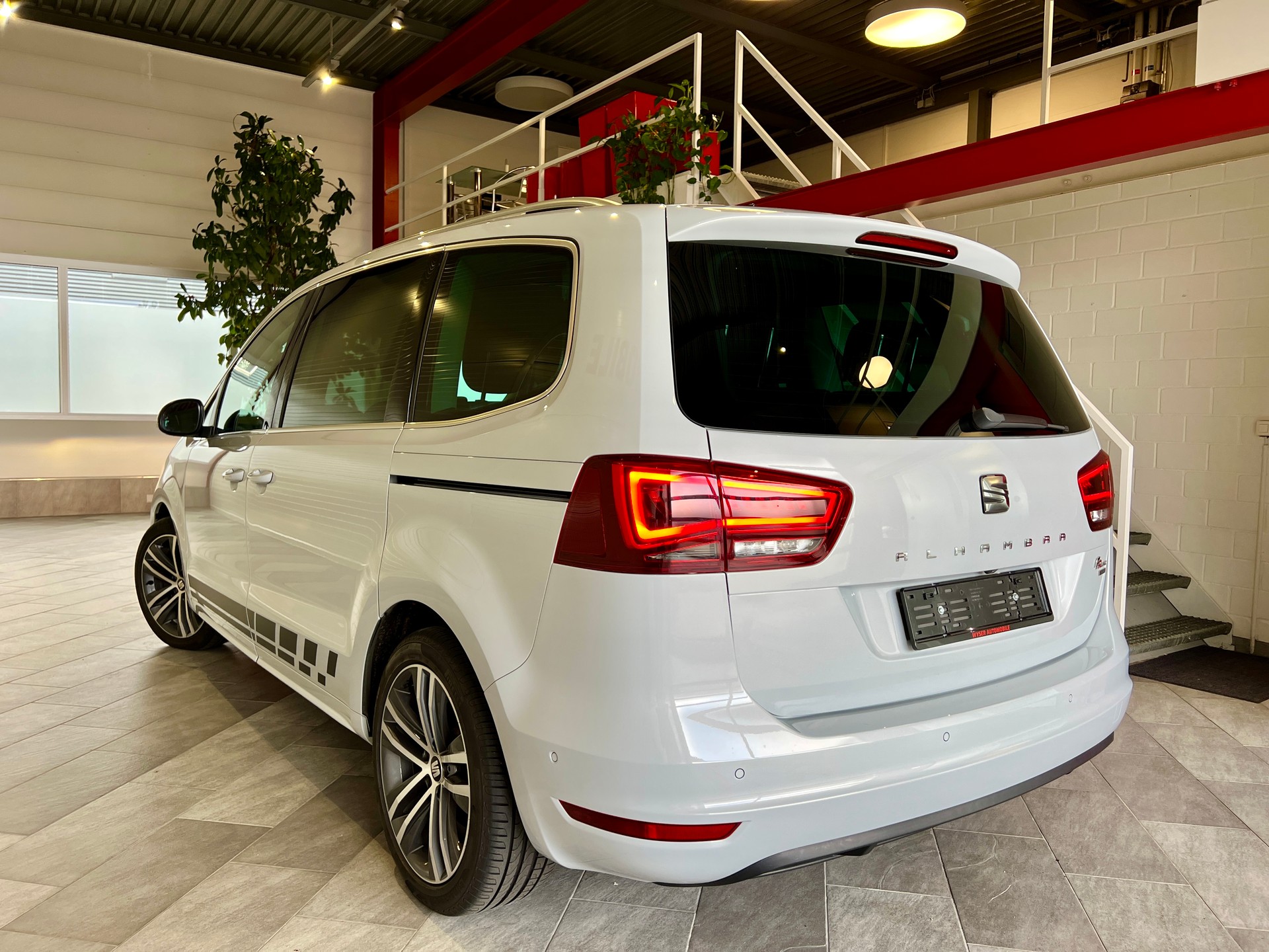 SEAT Alhambra 2.0 TDI FR Line 4Drive-image-3