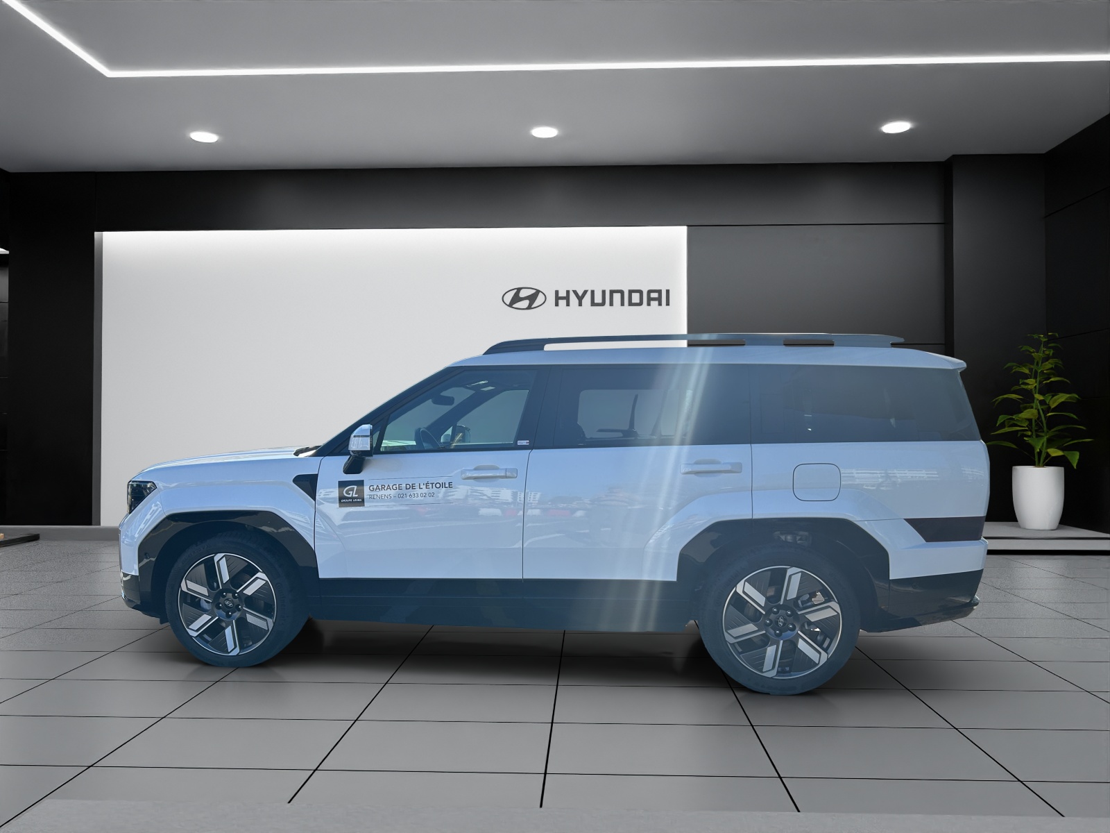 HYUNDAI Santa Fe 1.6 T-GDi PHEV Calligraphy 4WD Automatic-image-2