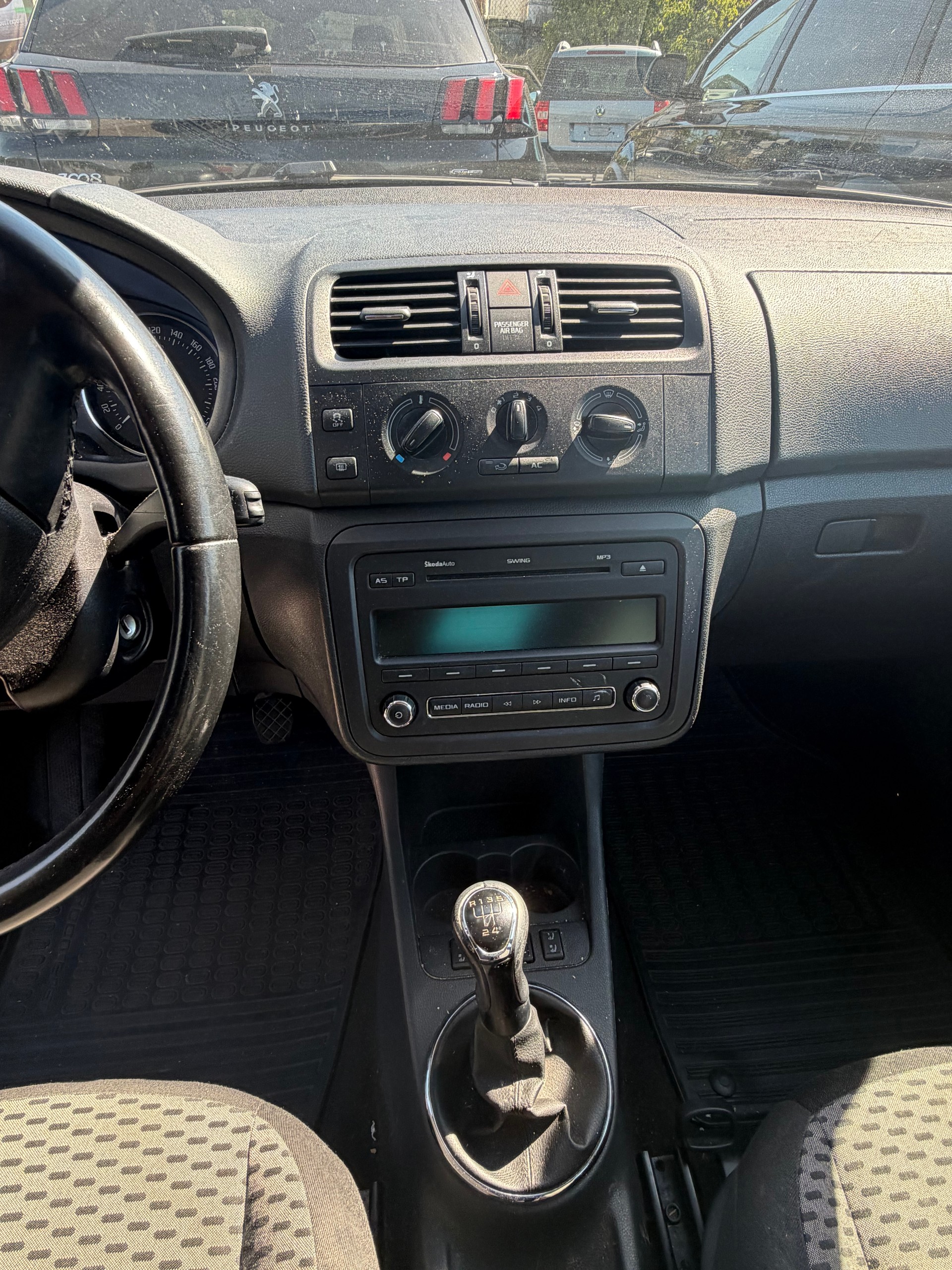 SKODA Roomster 1.2 TDI Ambition-image-8
