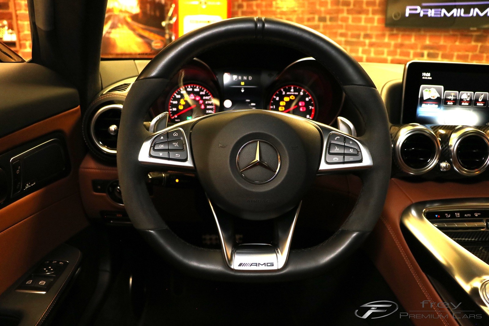 MERCEDES-BENZ AMG GT S Speedshift DCT-image-21