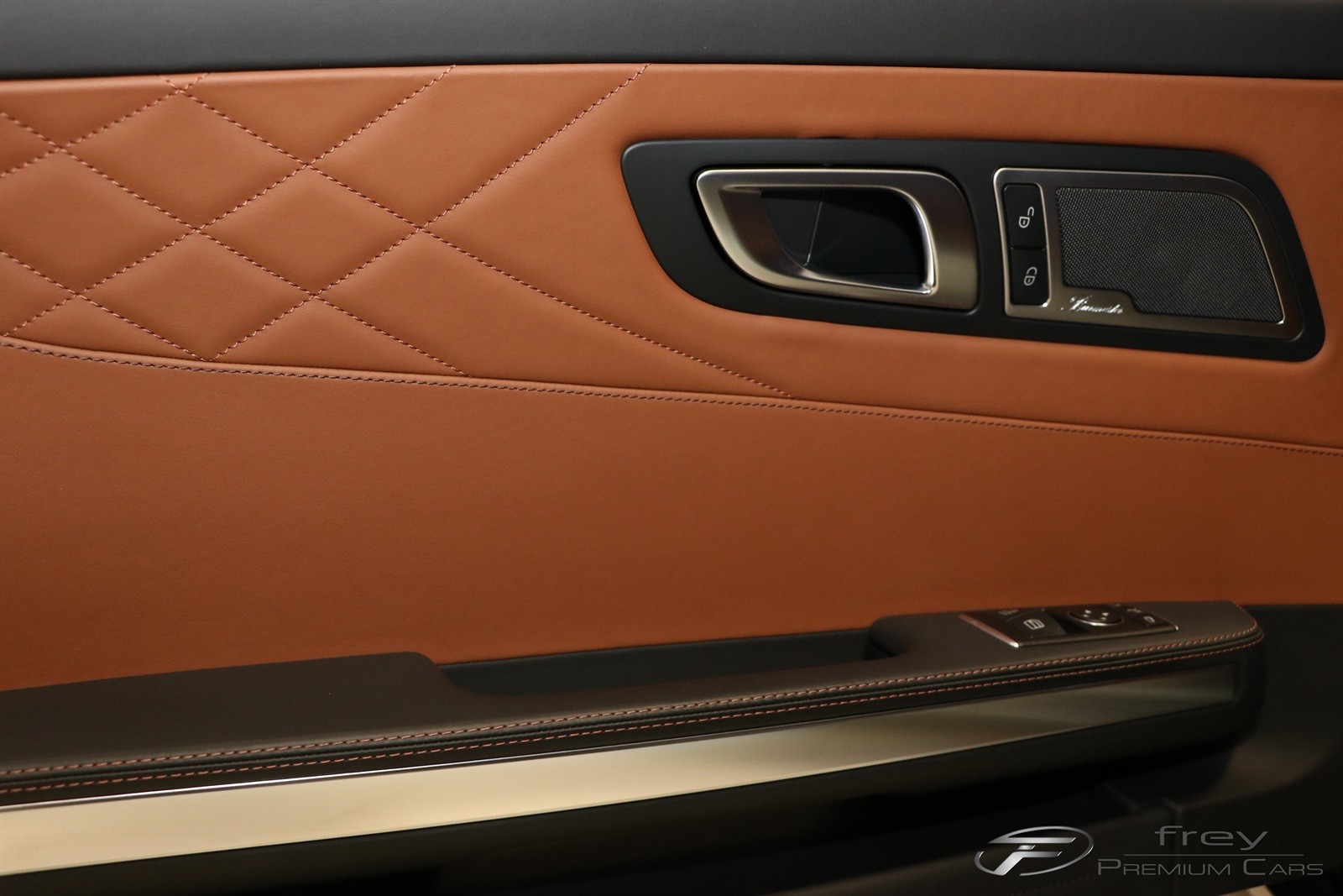MERCEDES-BENZ AMG GT S Speedshift DCT-image-18