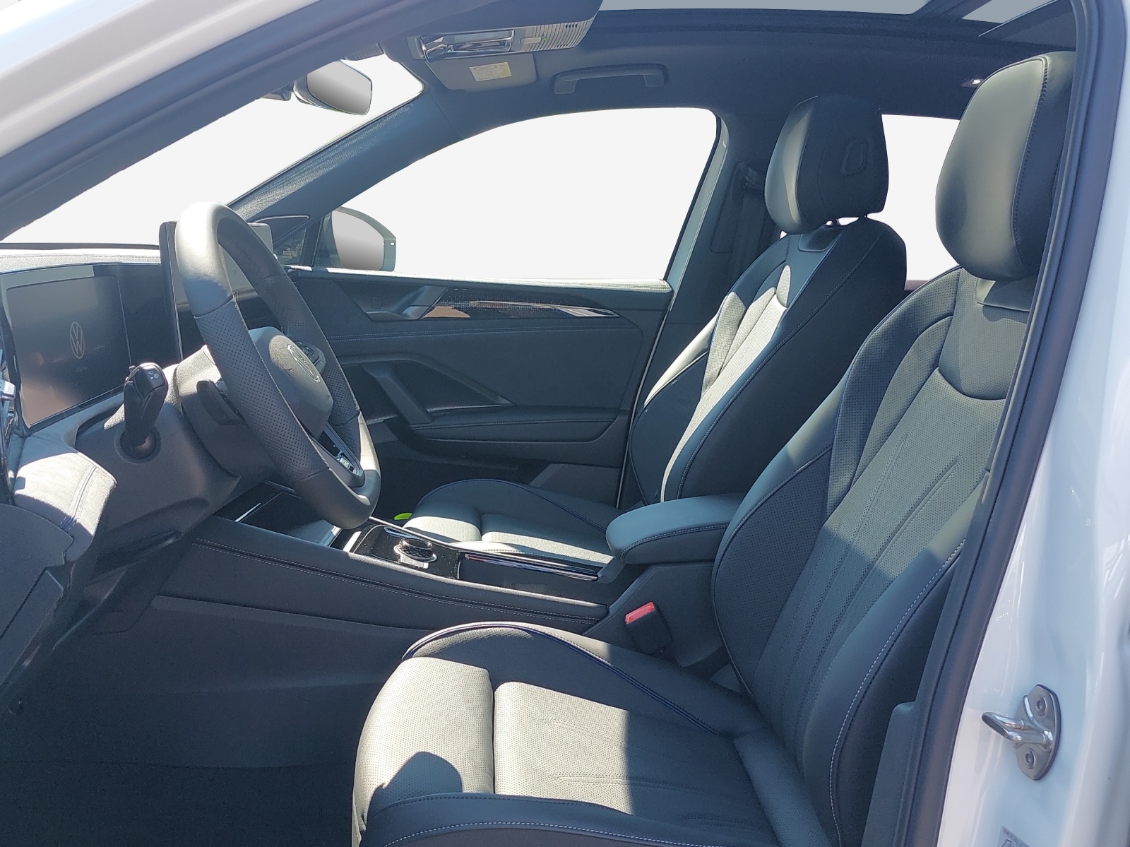 VW Tiguan 2.0 TSI DSG R-Line Plus 4Motion-image-7
