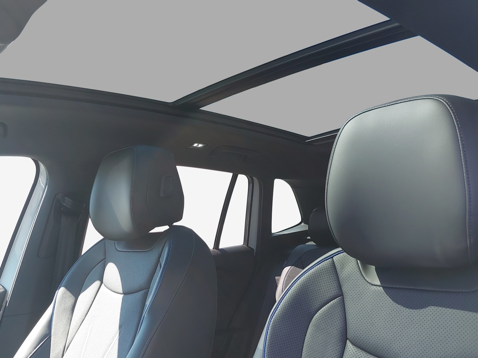 VW Tiguan 2.0 TSI DSG R-Line Plus 4Motion-image-15