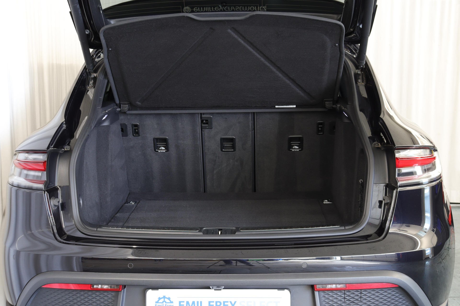 PORSCHE Macan 2.0-image-7
