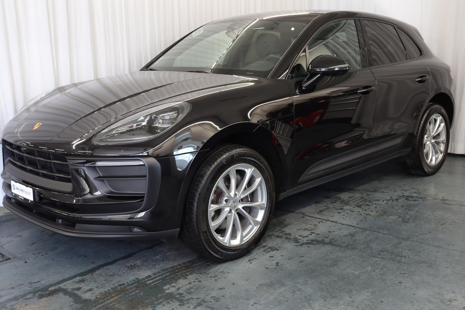 PORSCHE Macan 2.0-image-0