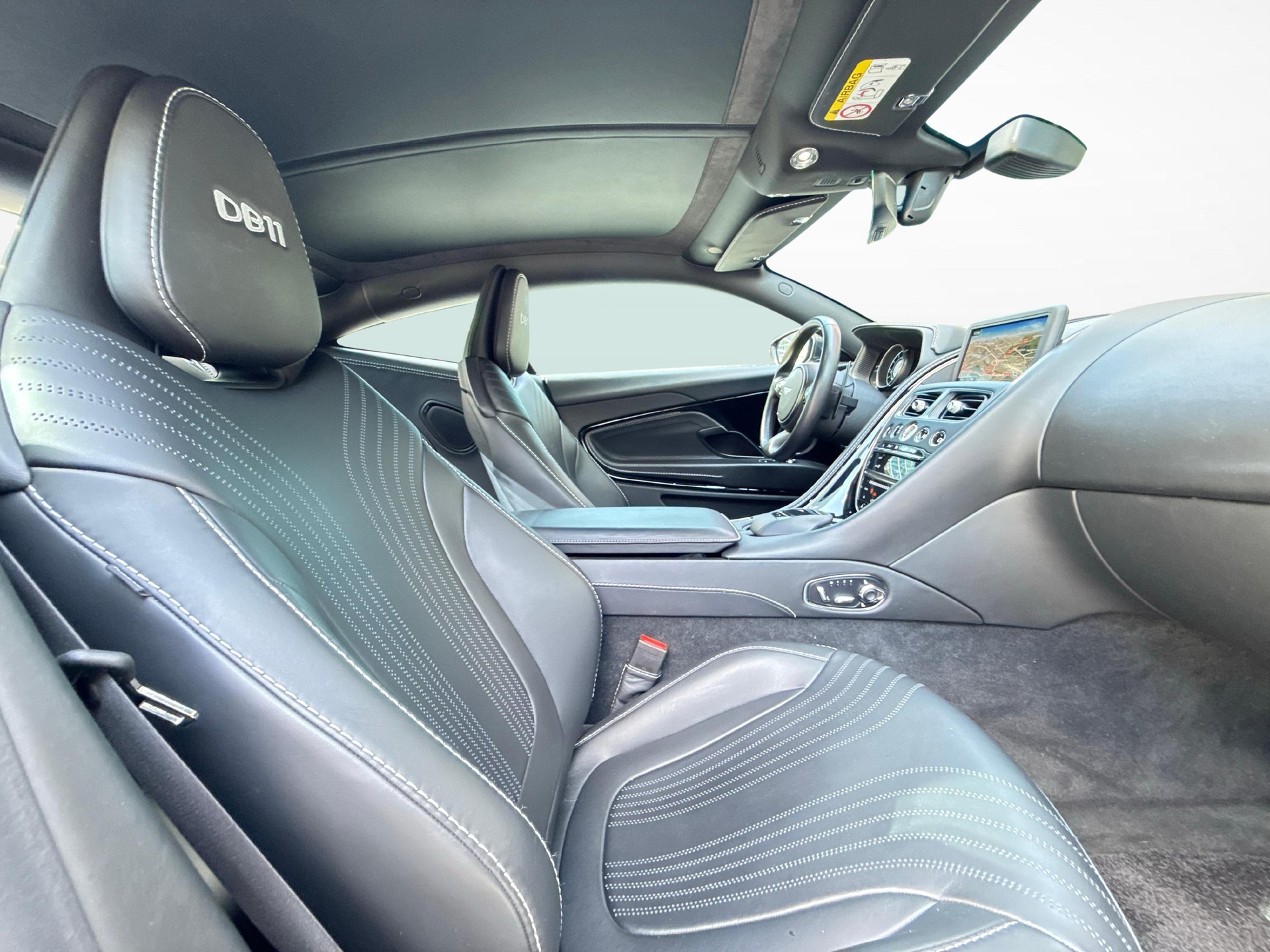 ASTON MARTIN DB11 Coupé 5.2 V12 Bi-Turbo-image-9