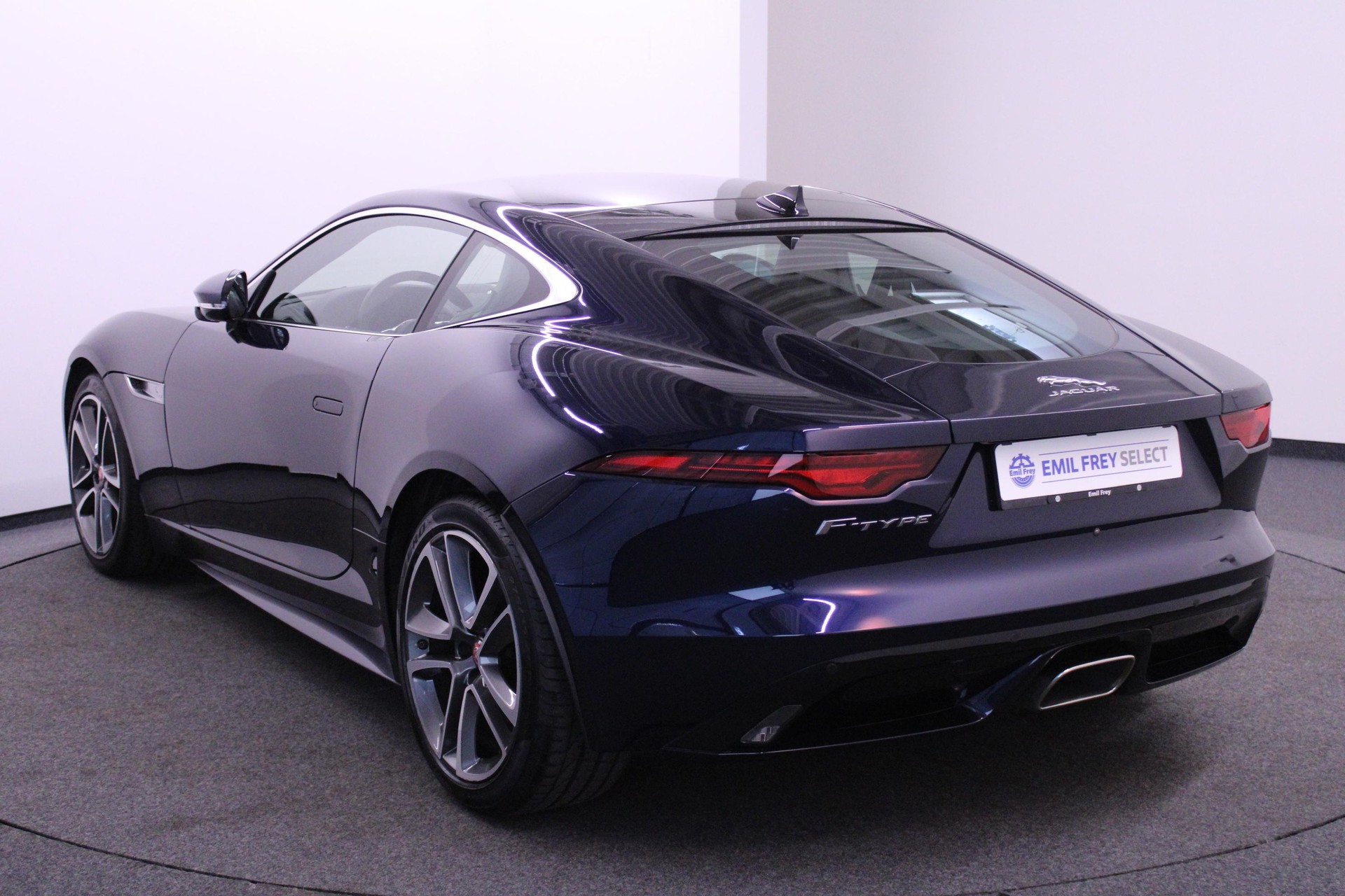 JAGUAR F-Type Coupé 2.0 R-Dynamic *LEASING 1.99%*-showroom-element-2