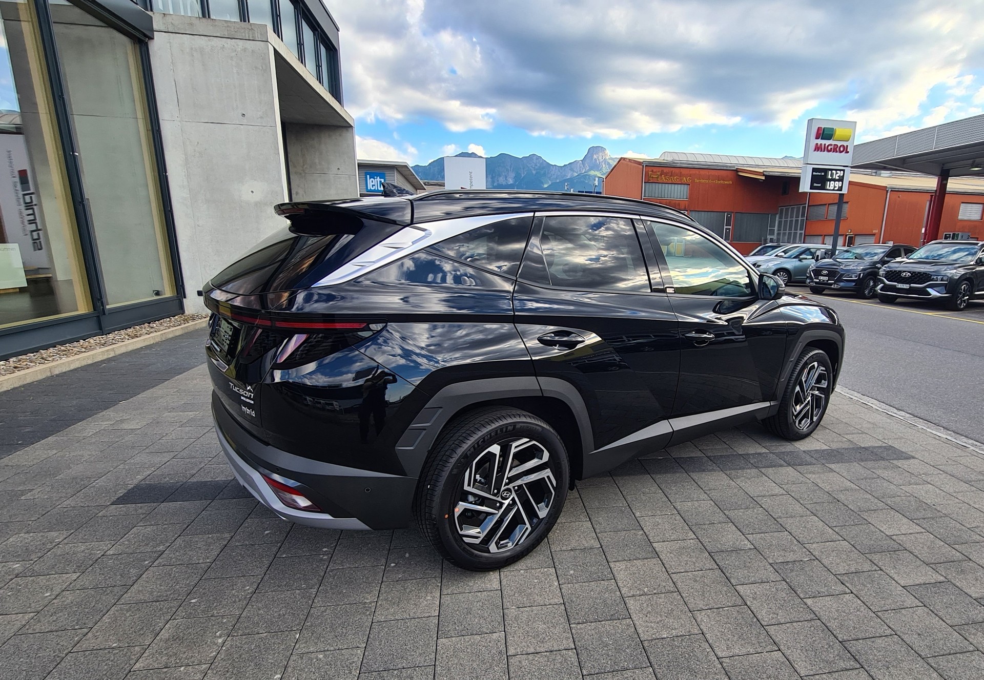 HYUNDAI Tucson 1.6 TGDI HEV Vertex Swiss Edition 4WD-image-3