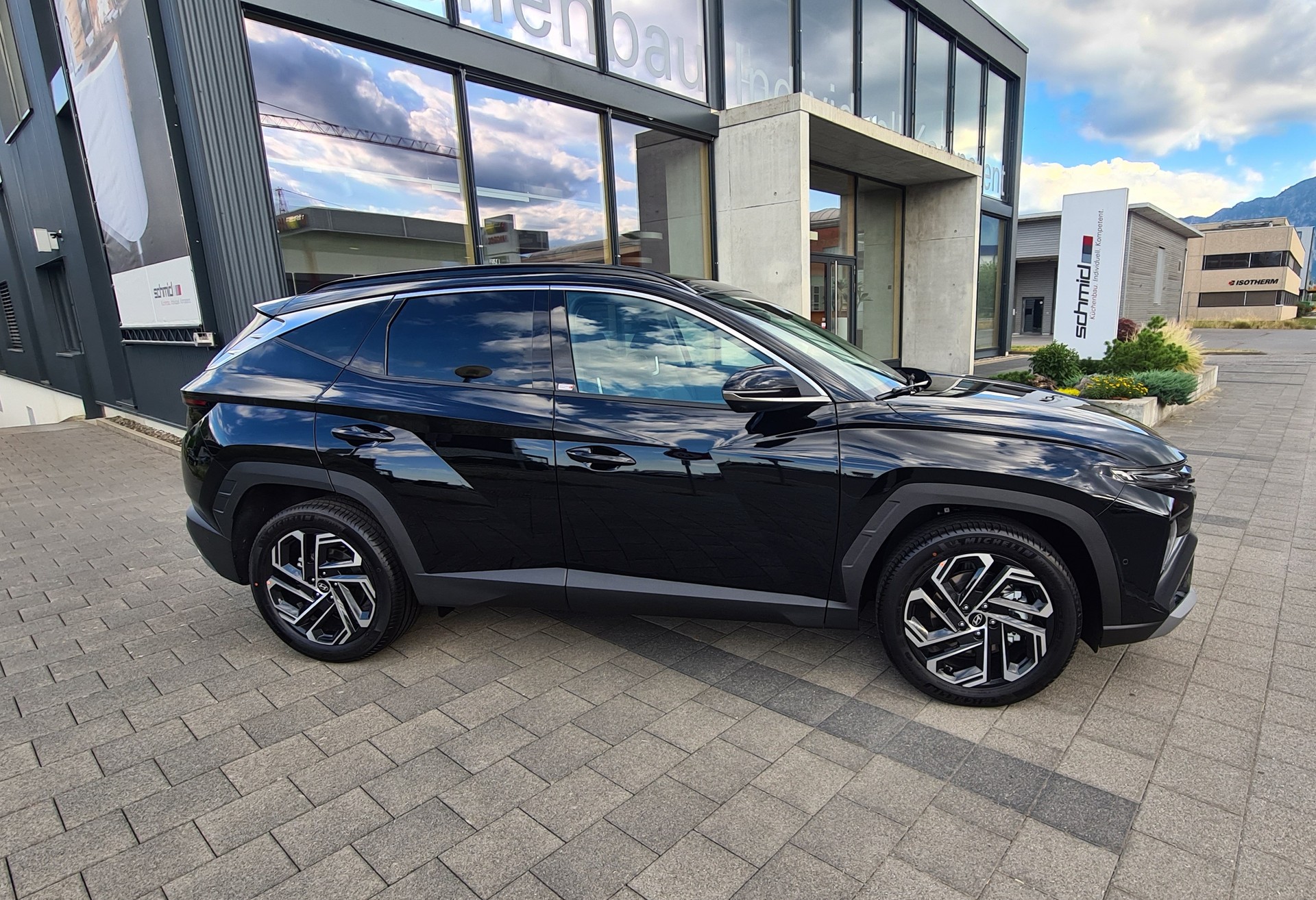 HYUNDAI Tucson 1.6 TGDI HEV Vertex Swiss Edition 4WD-image-2