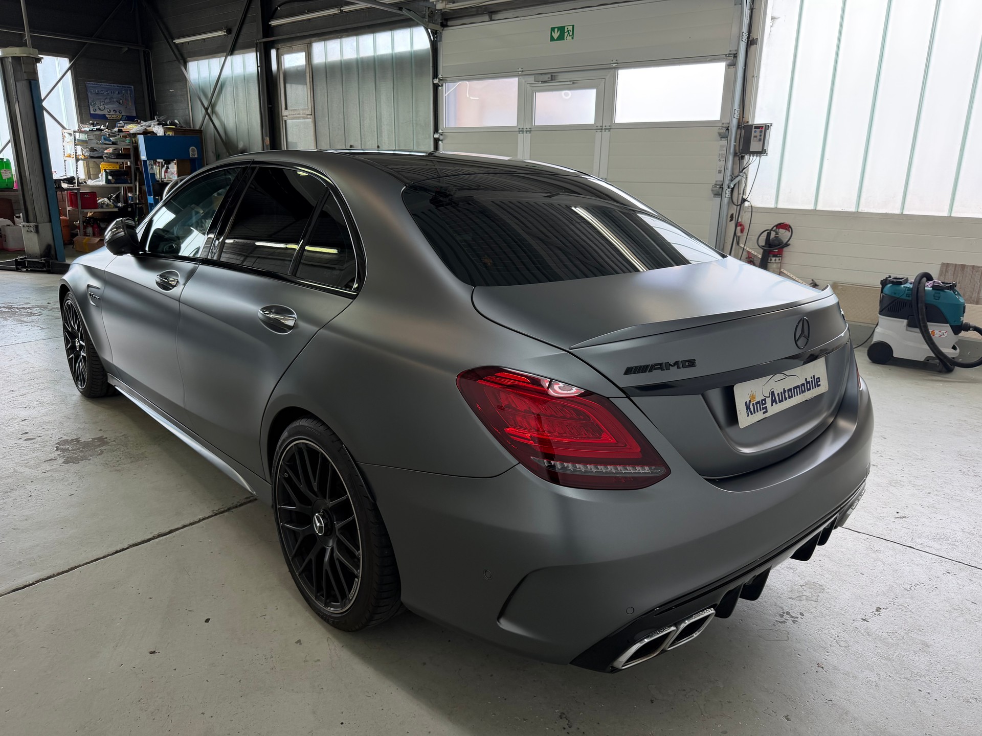 MERCEDES-BENZ C 63 AMG Speedshift | Frisch MFK | Multibeam LED | Burmester | Pano Dach-image-4