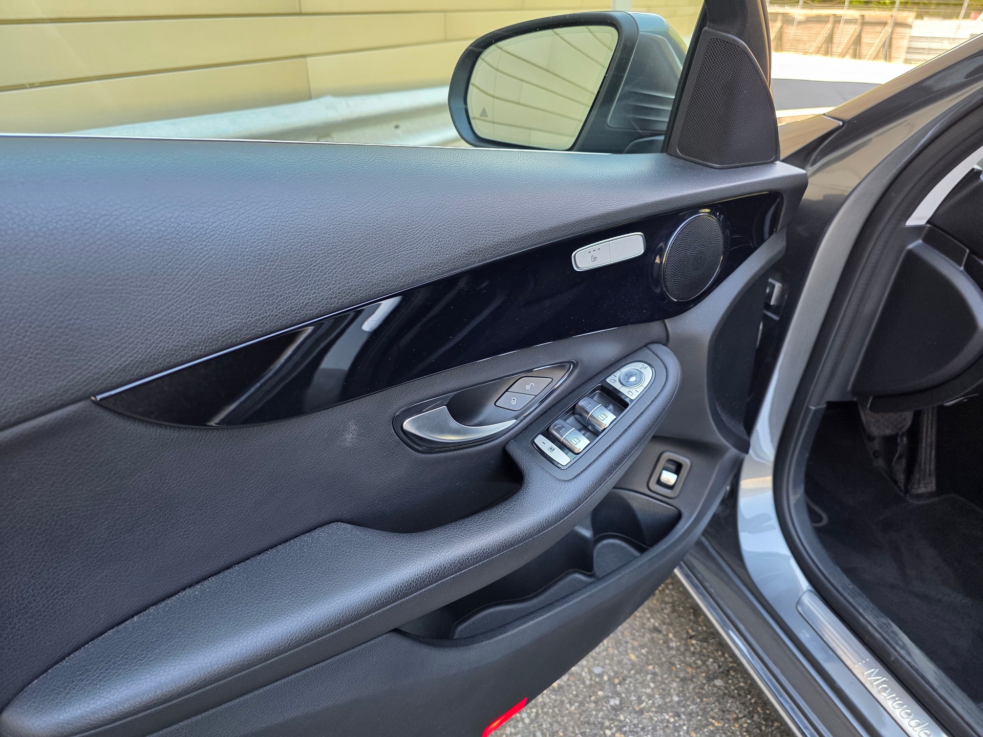 MERCEDES-BENZ C 220 d 9G-Tronic-image-18
