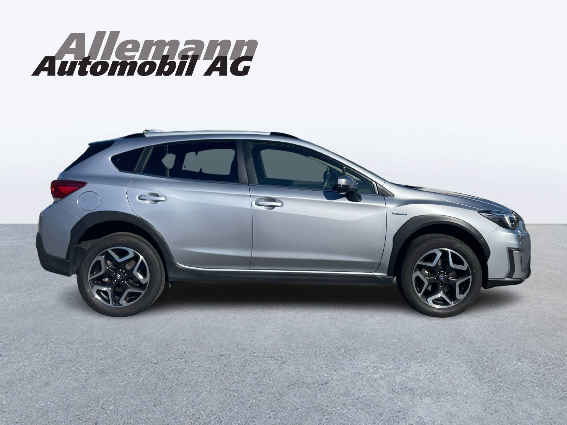 SUBARU XV 2.0i e-Boxer Swiss Plus-image-6