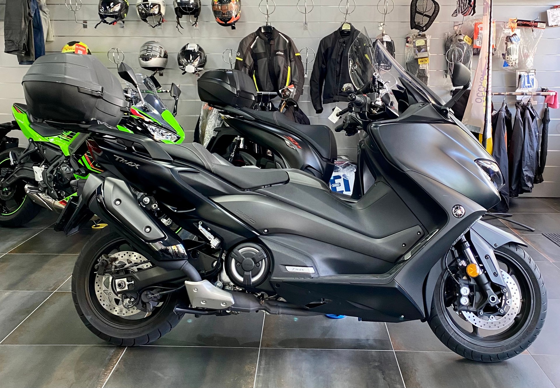 YAMAHA T-MAX XP 560