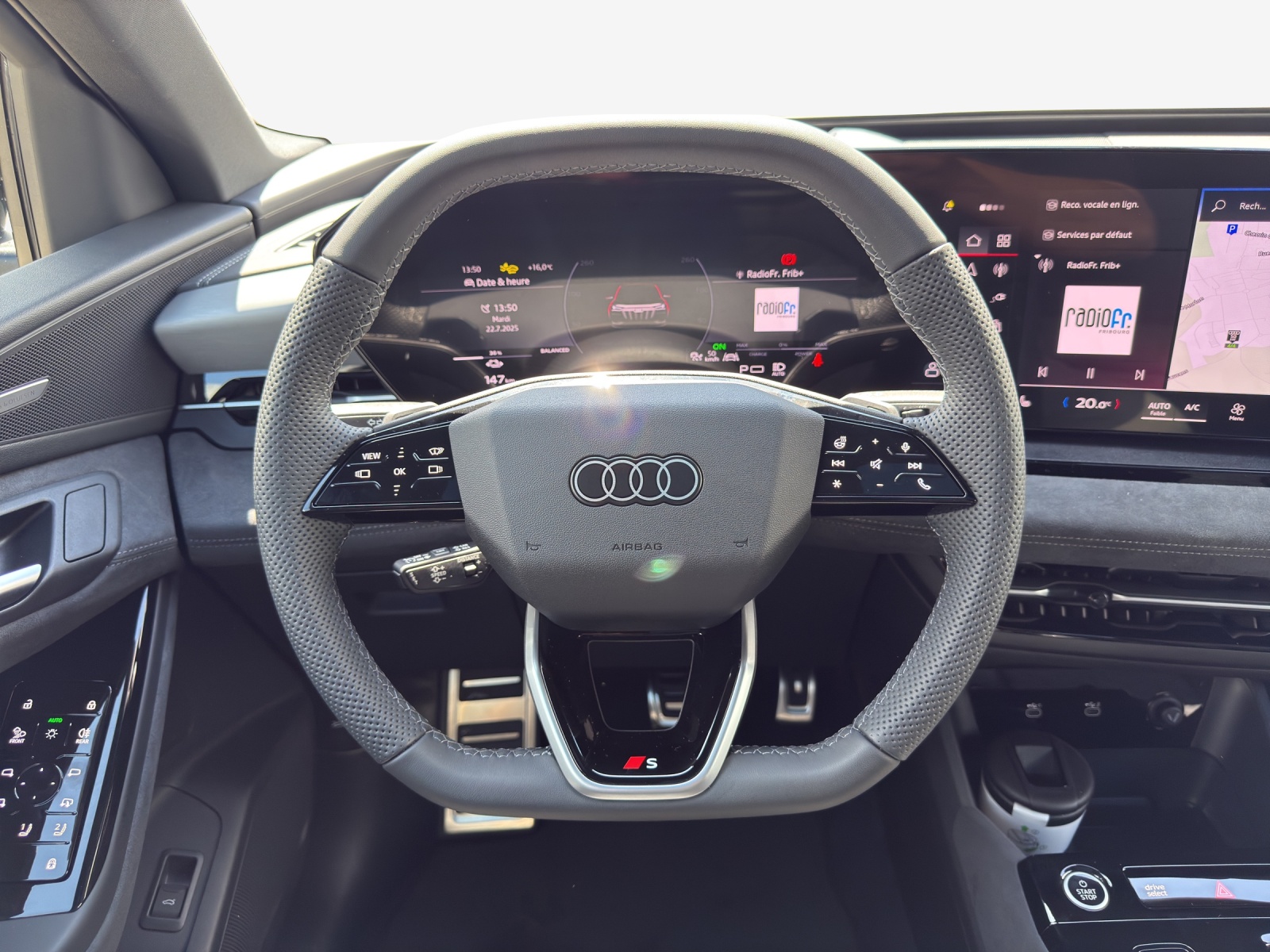 AUDI Q6 Sportback e-tron quattro-image-12