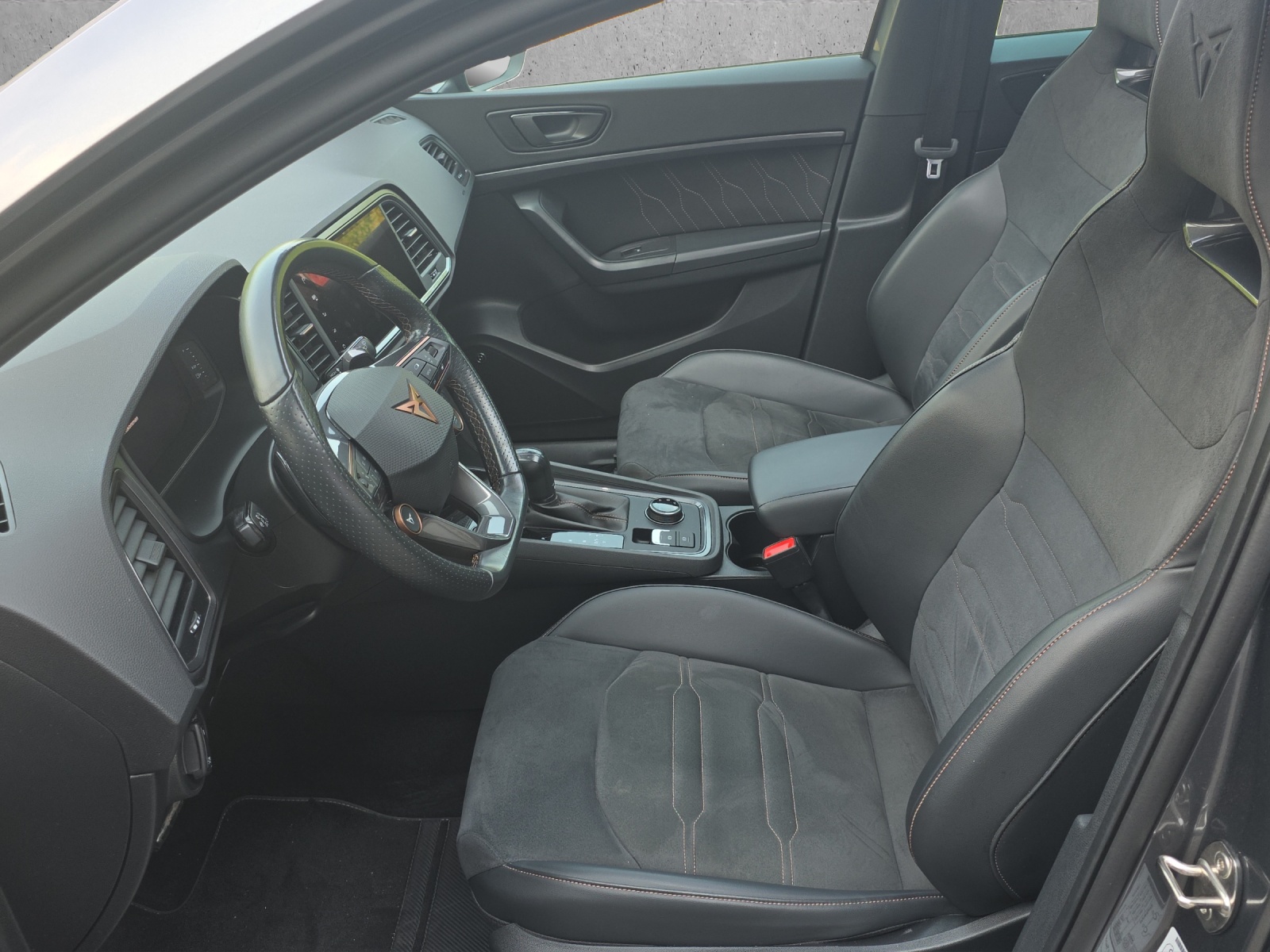 CUPRA Ateca 2.0TSI 4Drive DSG R "Umbau"-image-8