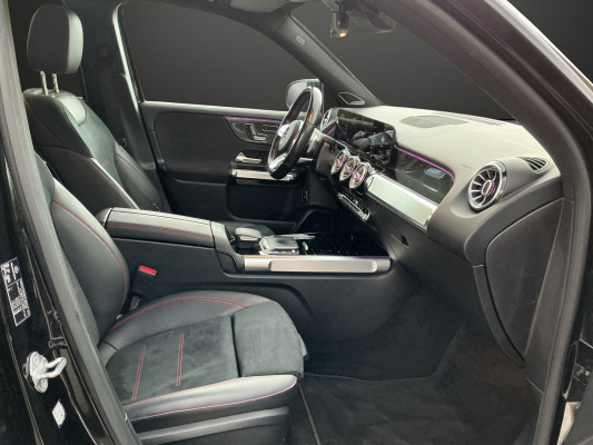 MERCEDES-BENZ GLB 220 d AMG Line 4 MAT.-image-8
