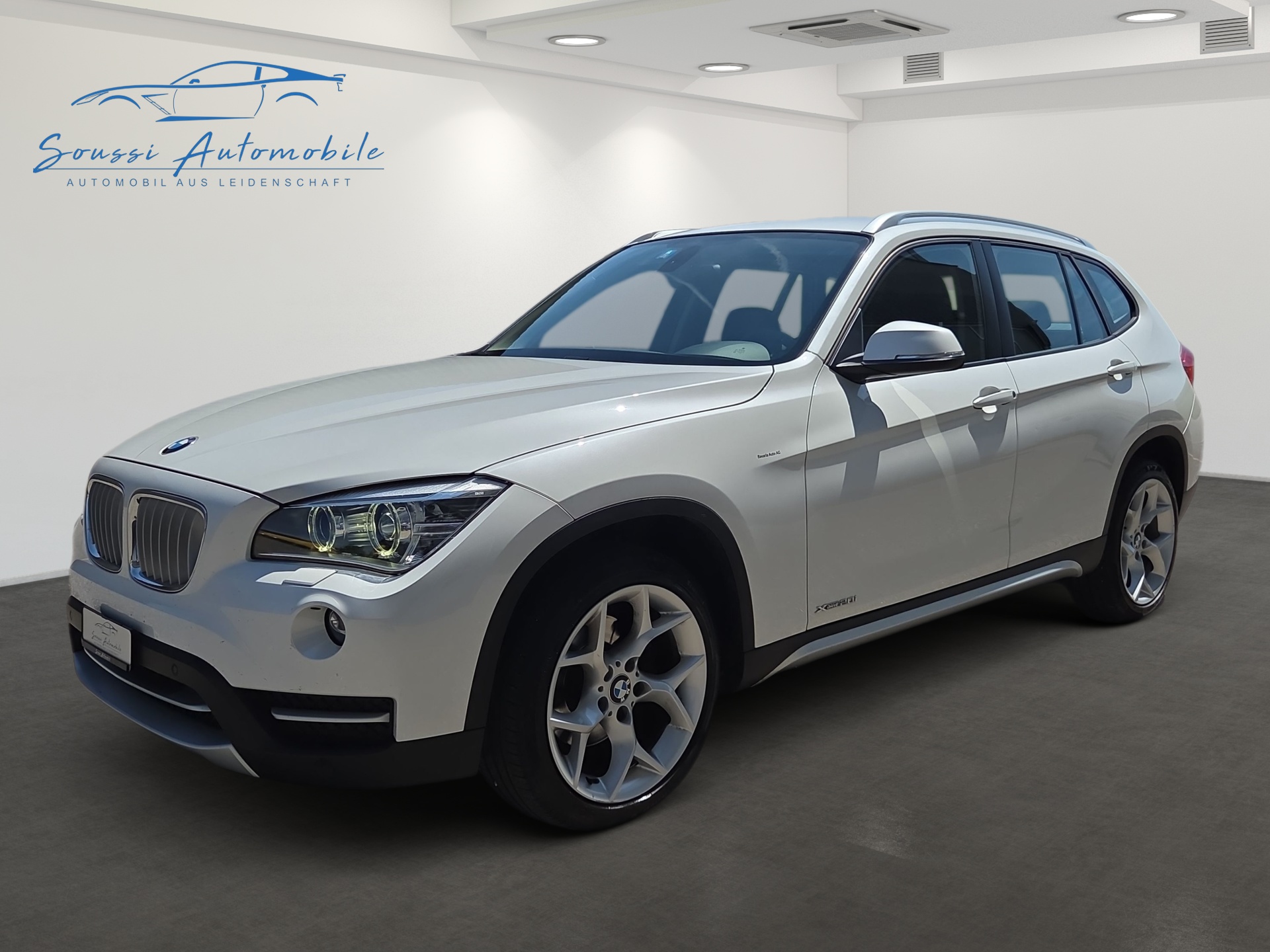 BMW X1 xDrive 20i Steptronic-image-0