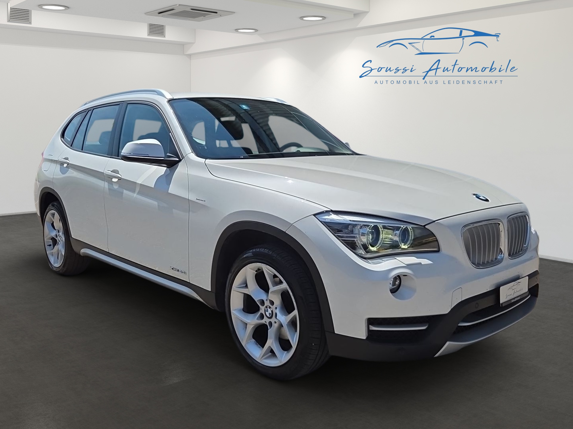 BMW X1 xDrive 20i Steptronic-image-1