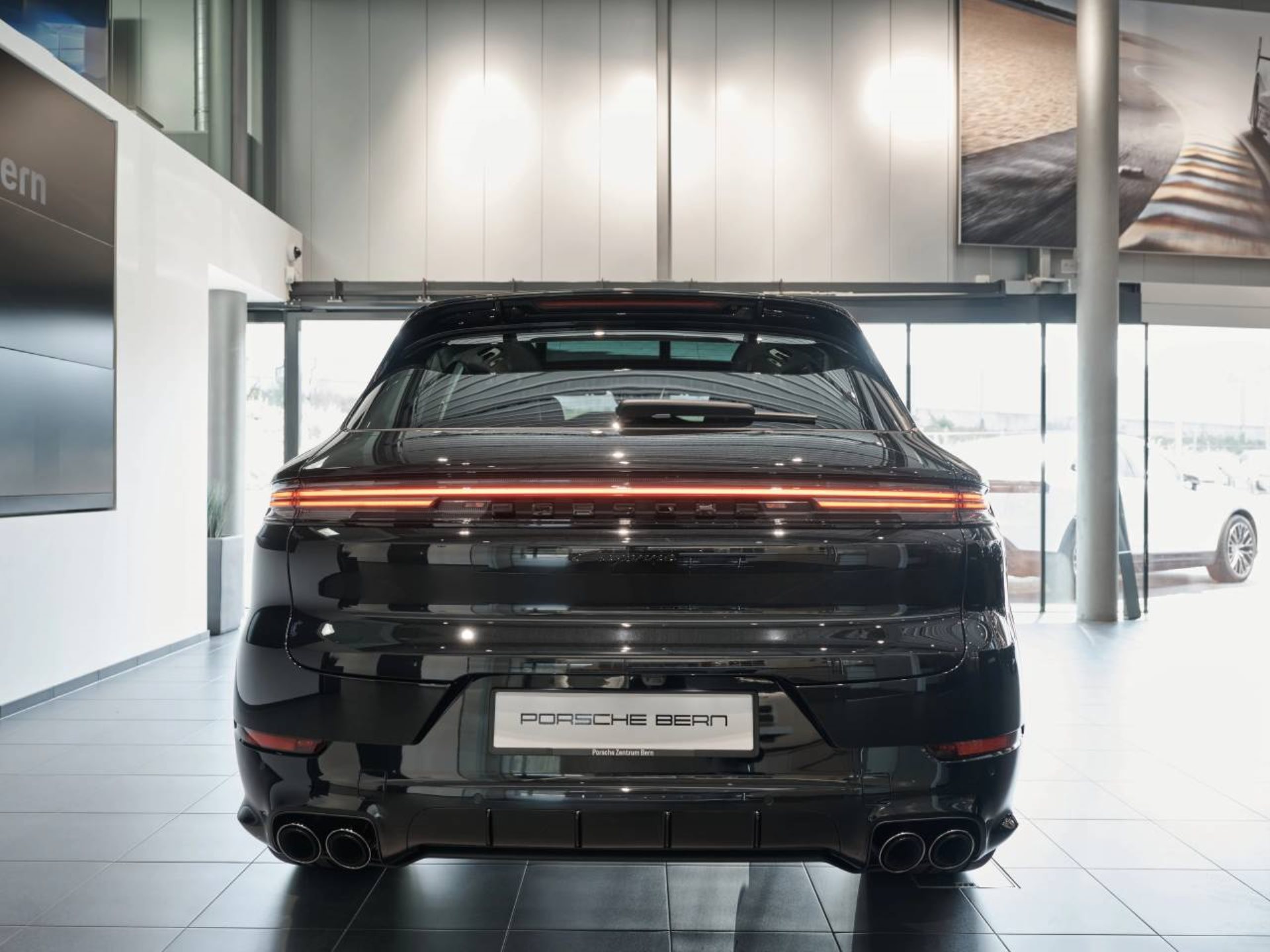 PORSCHE Cayenne Black Edition-image-5