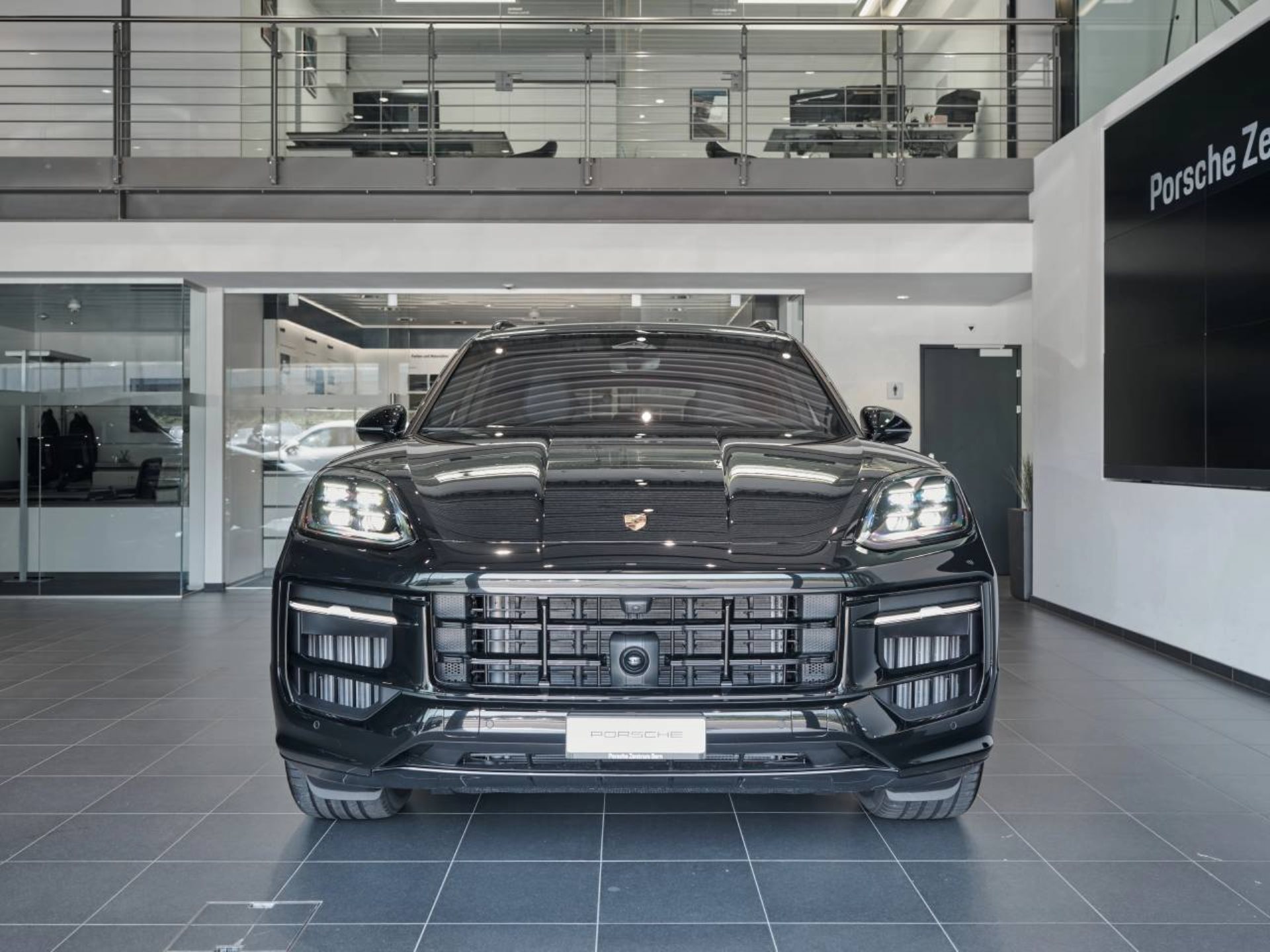 PORSCHE Cayenne Black Edition-image-9