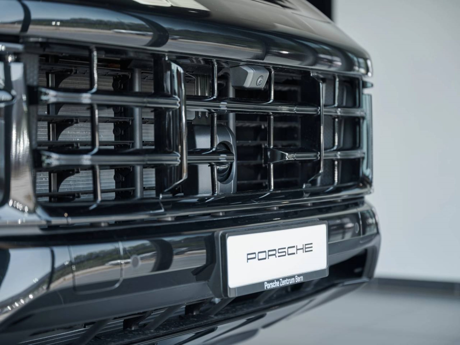 PORSCHE Cayenne Black Edition-image-24