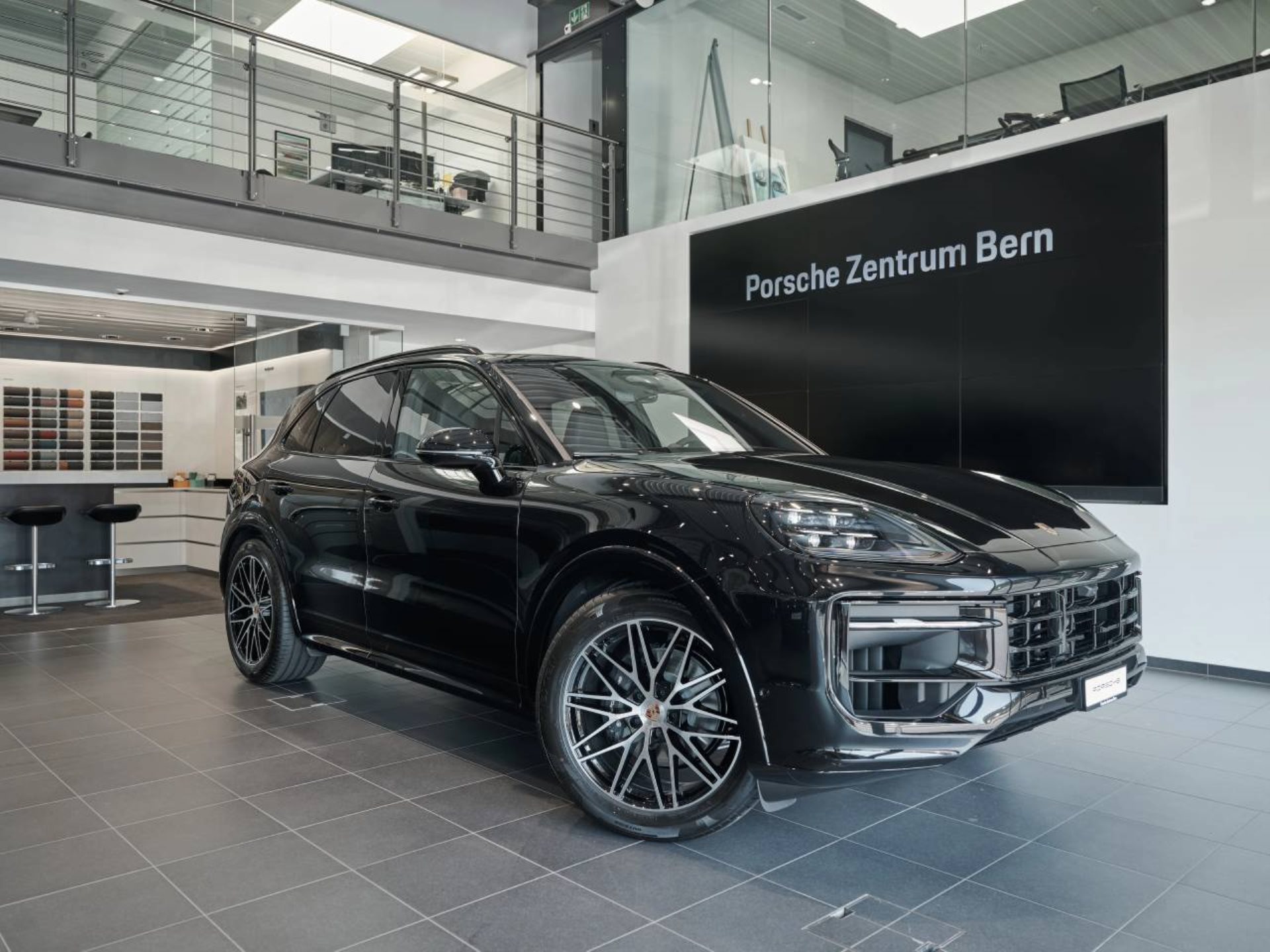PORSCHE Cayenne Black Edition-image-0