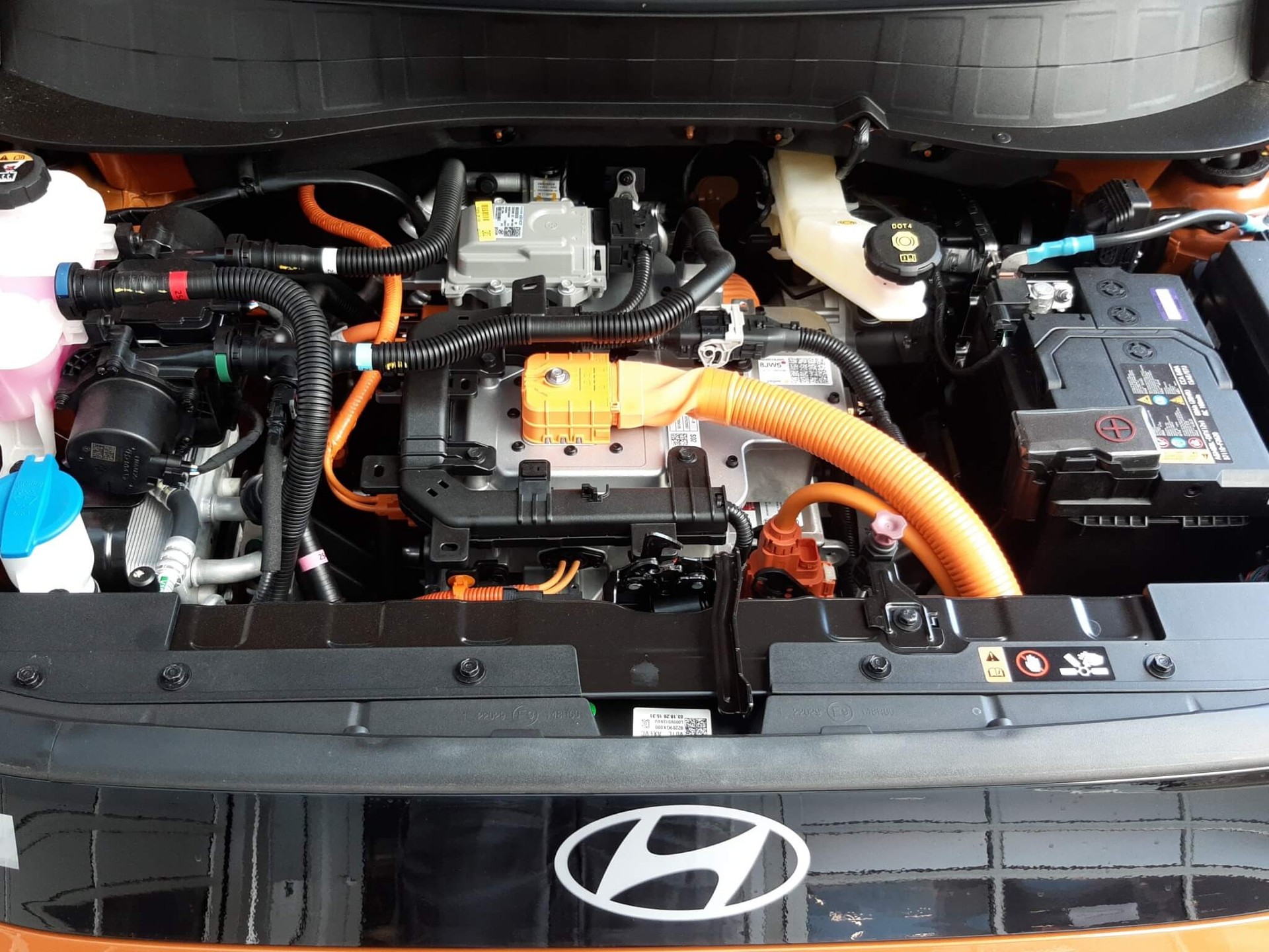 HYUNDAI Inster 49 kWh Electric Origo-image-13