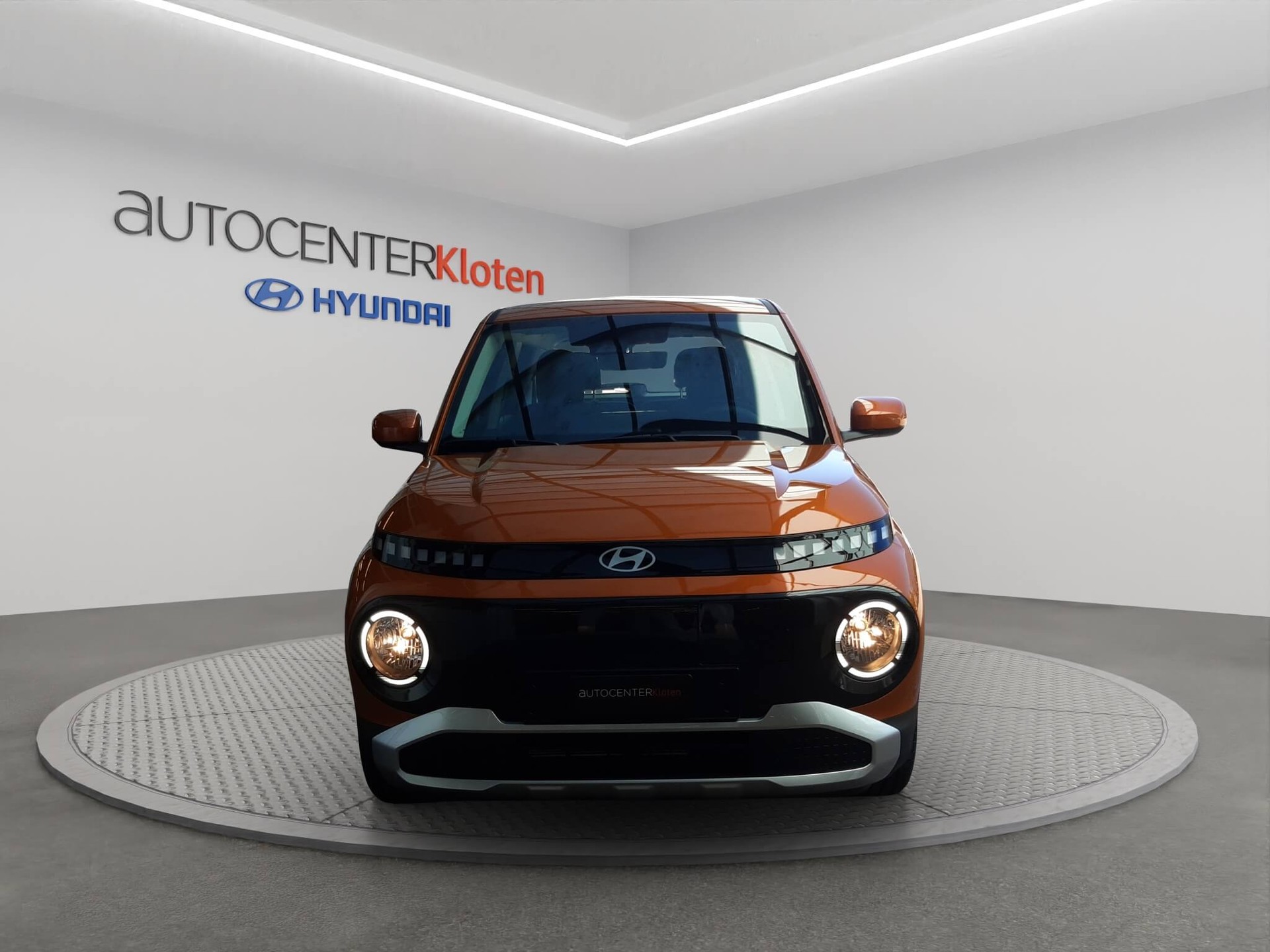 HYUNDAI Inster 49 kWh Electric Origo-image-1