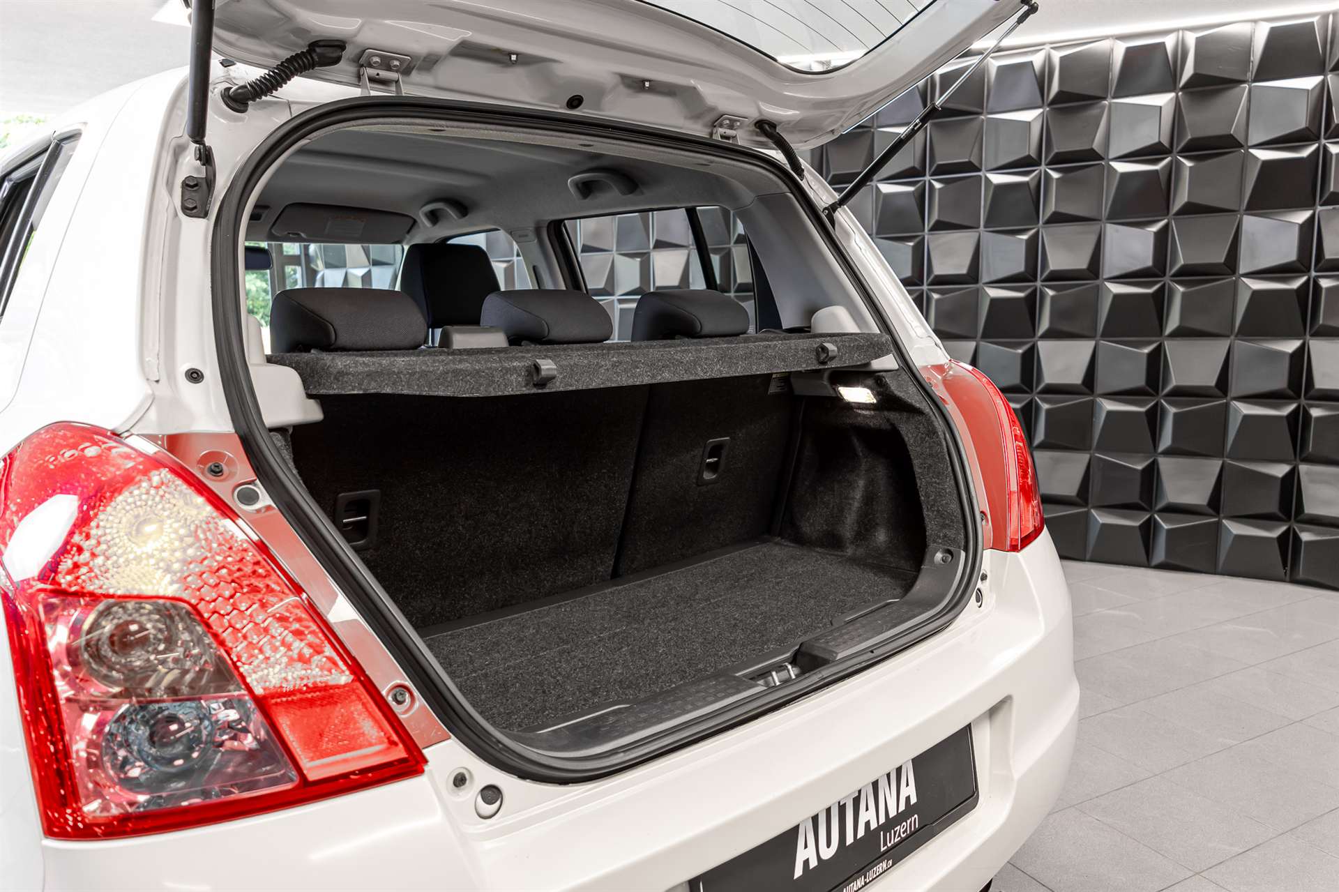 SUZUKI Swift 1.3i 16V GL Top Piz Sulai LE 4x4-image-20